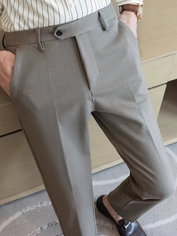 Quần âu nam chất liệu len pha, thích hợp cho mùa thu đông, dày dặn, chất lượng cao, kiểu dáng thường ngày, ôm dáng thời trang, lịch sự và không nhăn.