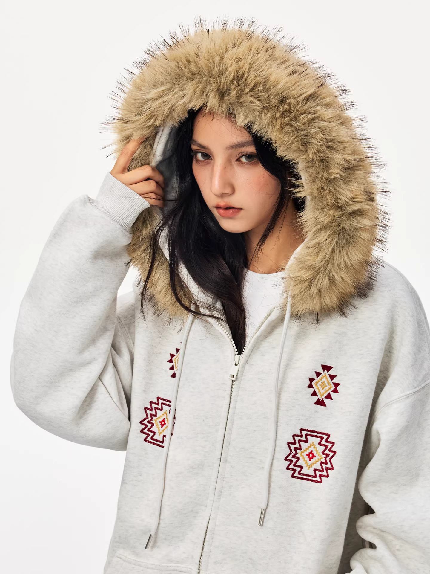 Áo khoác có mũ trùm đầu, cổ lông tháo rời phong cách dân tộc Tiger Jungle dành cho nam và nữ, mẫu mới thu đông 2025, áo đôi