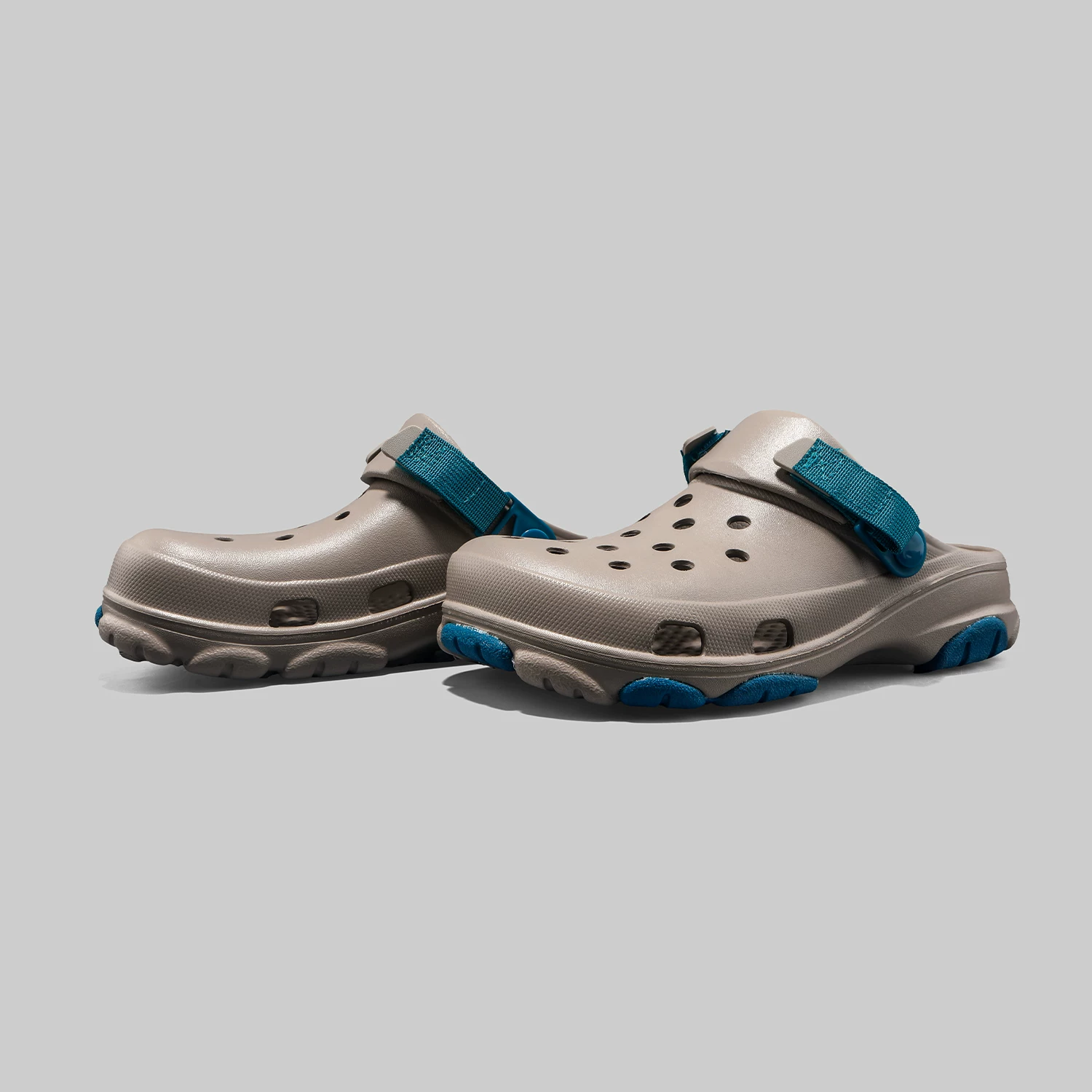 Dongjia Qshoes xuất khẩu giày một lỗ Nhật Bản dành cho nam và nữ, kiểu dáng đôi, thoải mái như đi trên phân, phong cách thể thao, mang được hai chiều, dép kín mũi.