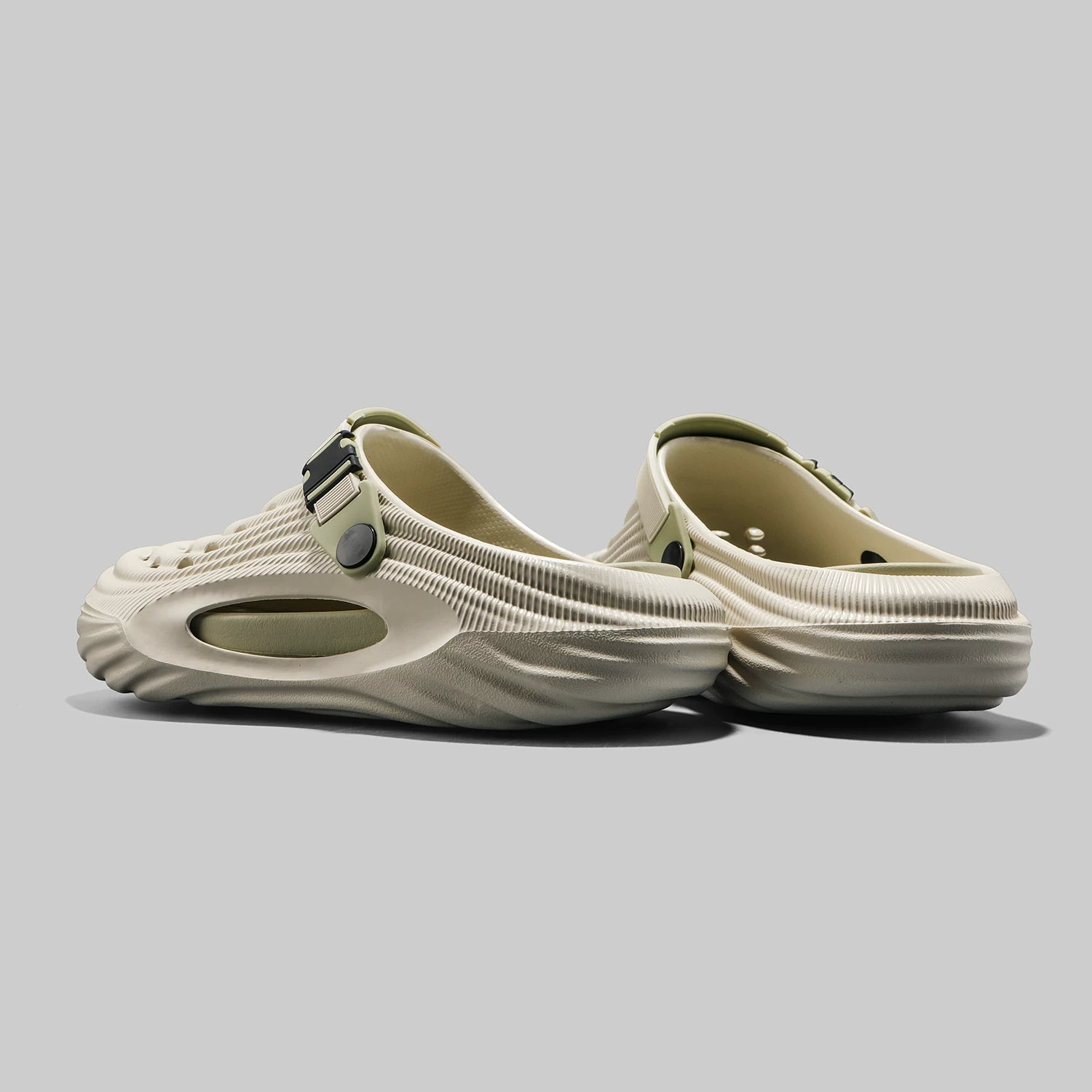 Dongjia Qshoes xuất khẩu dép guốc nam, thích hợp sử dụng trong nhà và ngoài trời, kiểu nửa dép kín mũi, chống trơn trượt, khử mùi, giày đi biển.