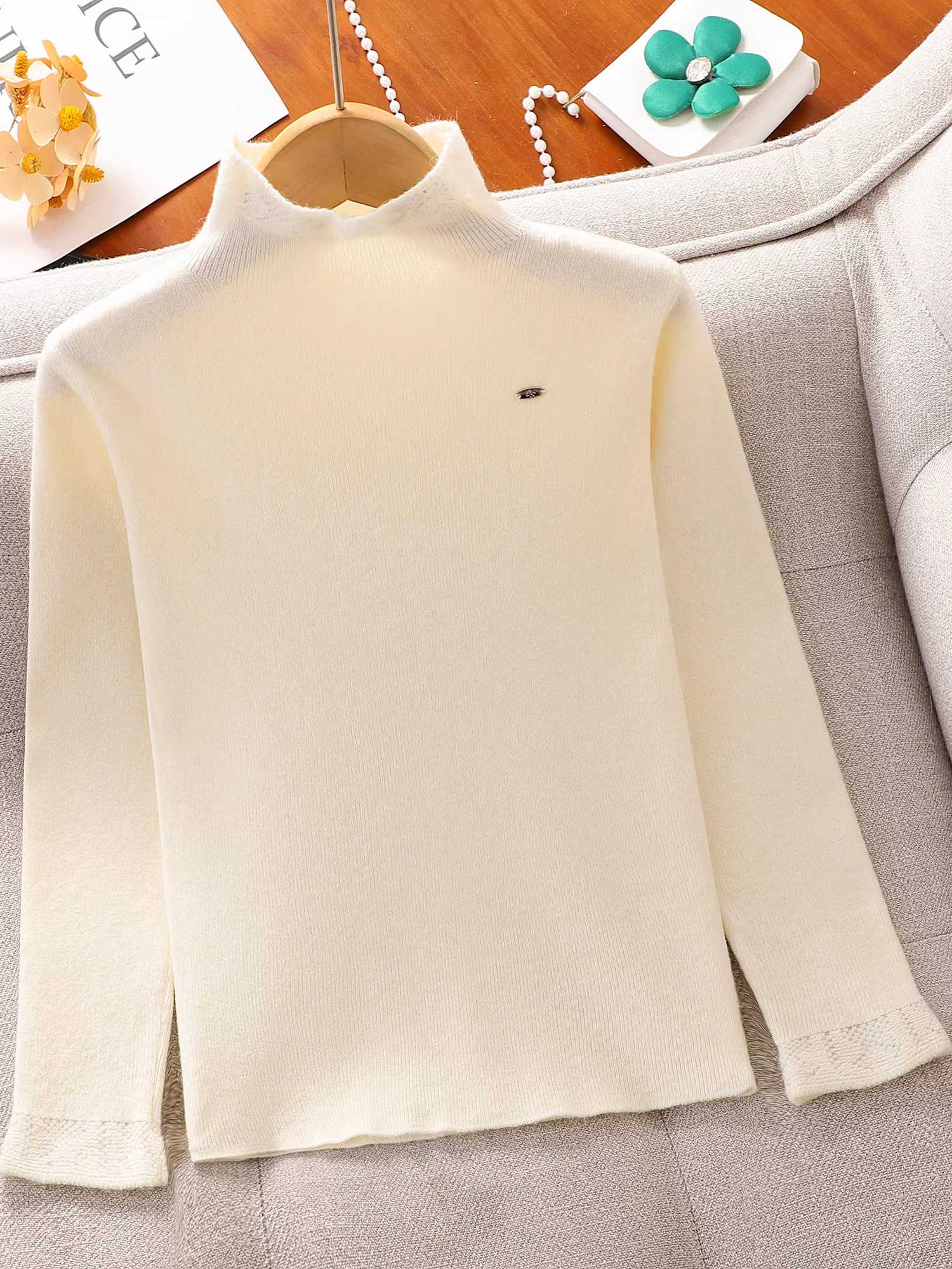 Áo len ôm dáng thu đông cho bé gái, áo len ôm dáng cho bé gái lớn, áo lót kiểu mới 2025 cho trẻ em.