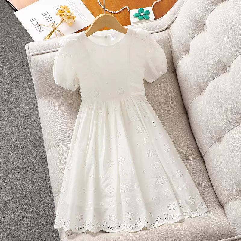 Váy trắng mùa hè cho bé gái 2025 kiểu mới dành cho bé gái lớn, váy công chúa ren rỗng, váy dài mỏng mùa hè