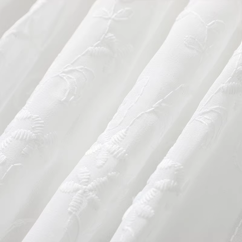 Váy bé gái phong cách xuân thu, váy công chúa trắng kiểu Pháp, mẫu mới thời trang trẻ em 2025, chân váy ren