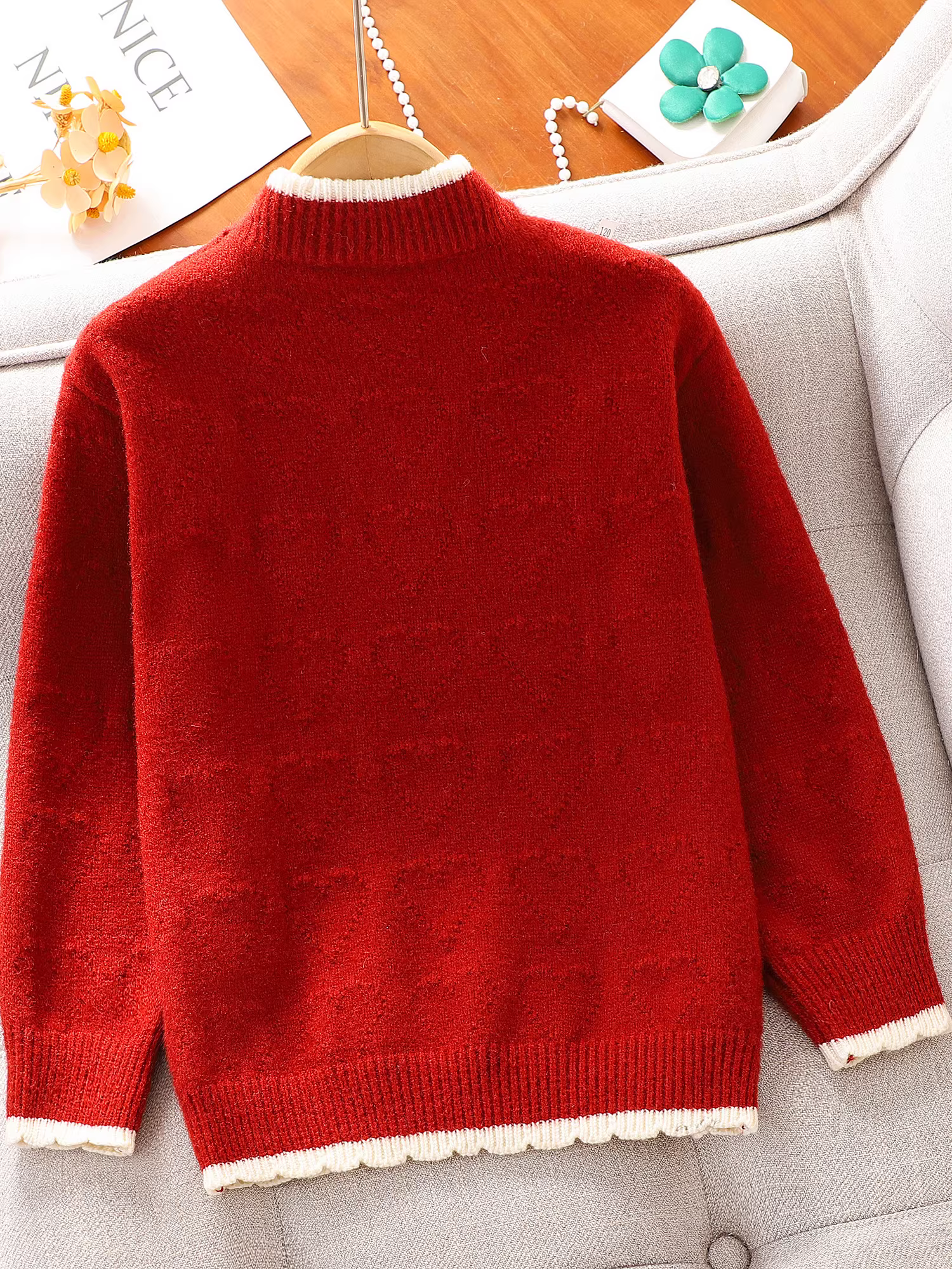Áo len đỏ bé gái thu đông mới 2025 dày dặn dệt kim cho bé gái lớn áo lót mùa đông Giáng sinh
