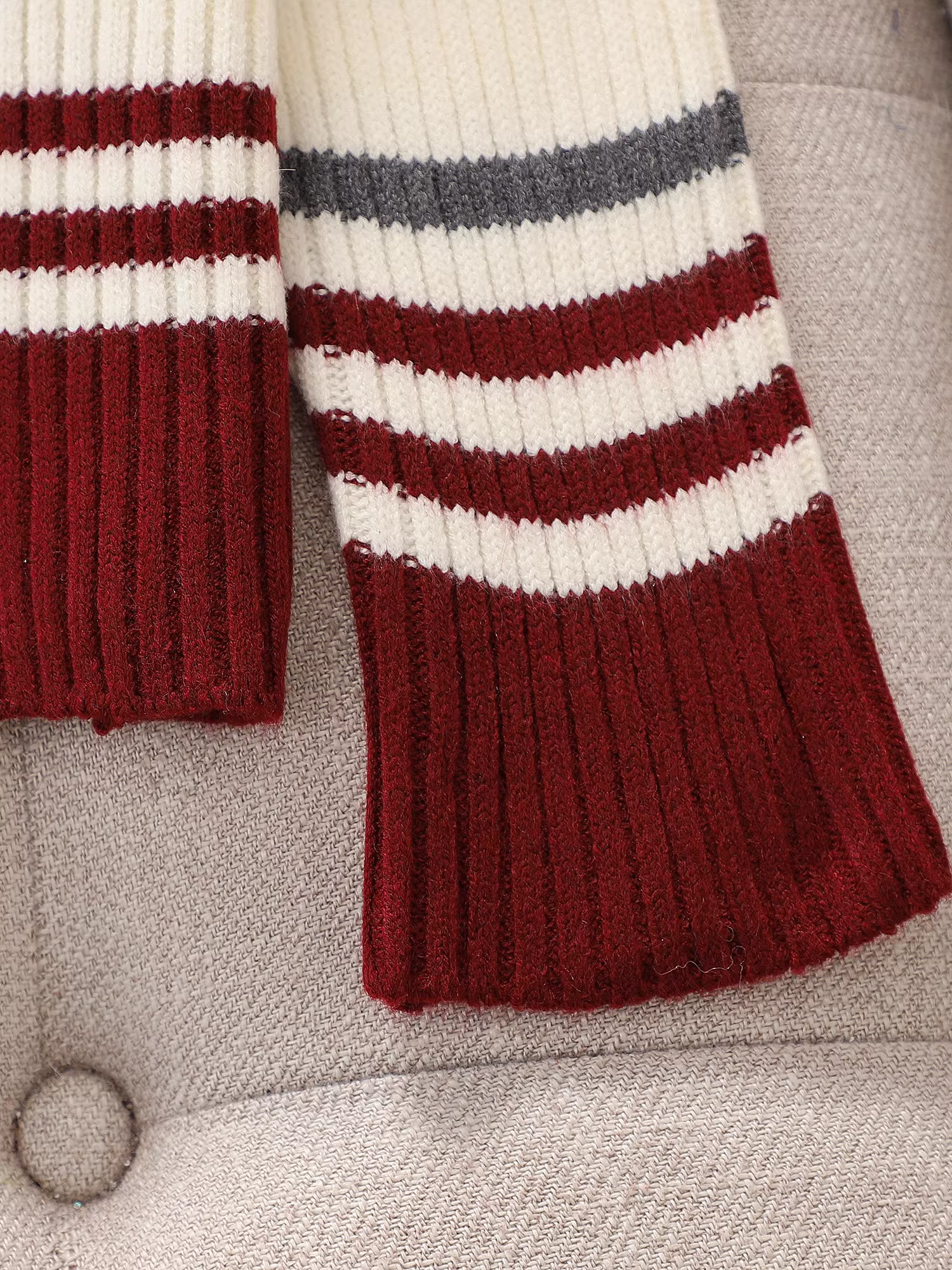 Áo len sọc bé gái thu đông kiểu mới 2025 áo len dài tay bé gái xuân thu áo khoác cardigan trẻ em thường ngày