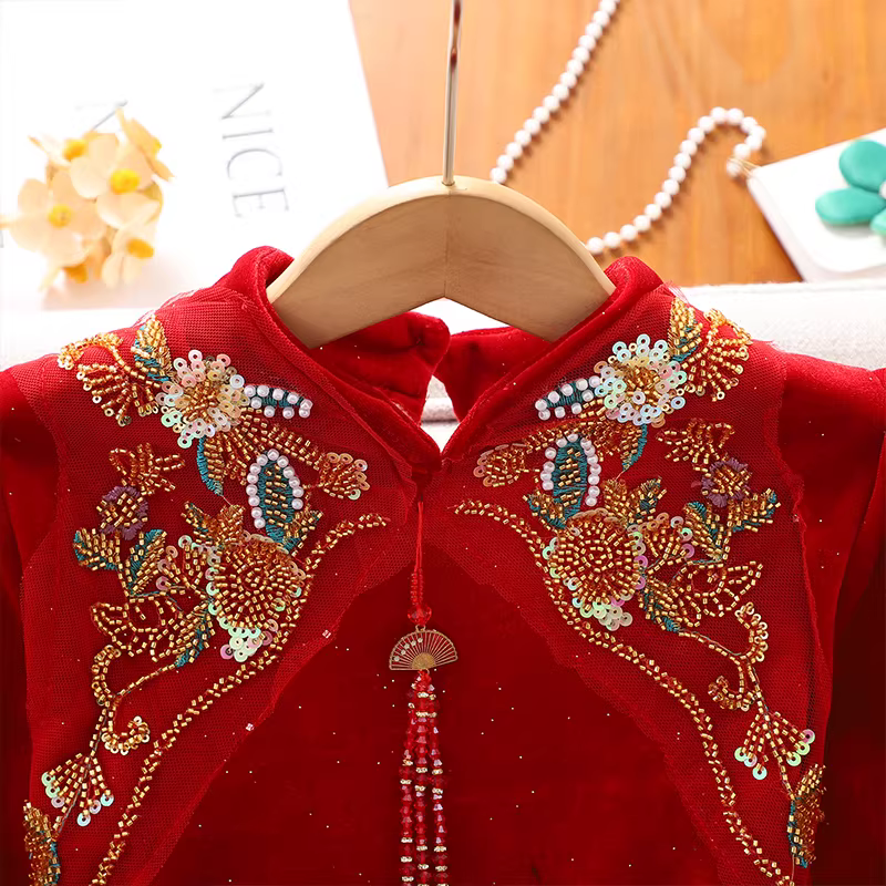 Váy Tết đỏ bé gái mùa đông 2025, bộ đồ lông cừu Tết trẻ em, váy dự tiệc mùa thu đông cho bé gái.