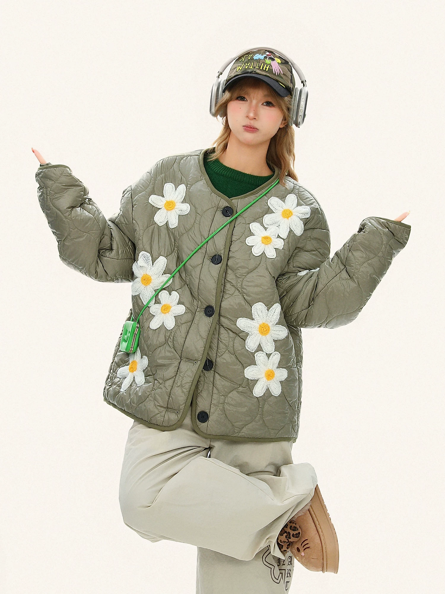 Áo khoác chần bông thêu hoa văn dành cho nữ - Áo khoác cotton dày dặn ấm áp cao cấp mùa đông.