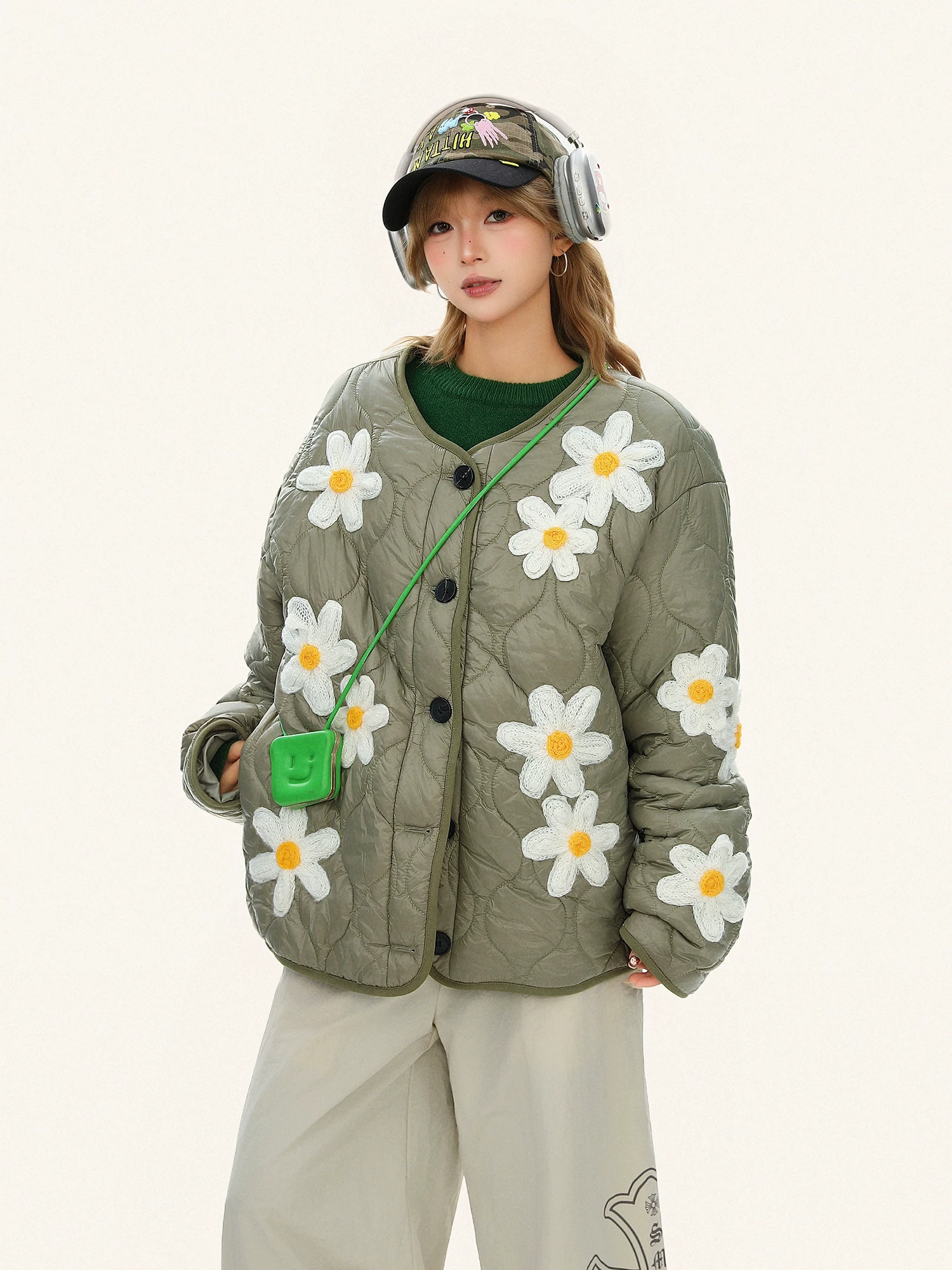 Áo khoác chần bông thêu hoa văn dành cho nữ - Áo khoác cotton dày dặn ấm áp cao cấp mùa đông.