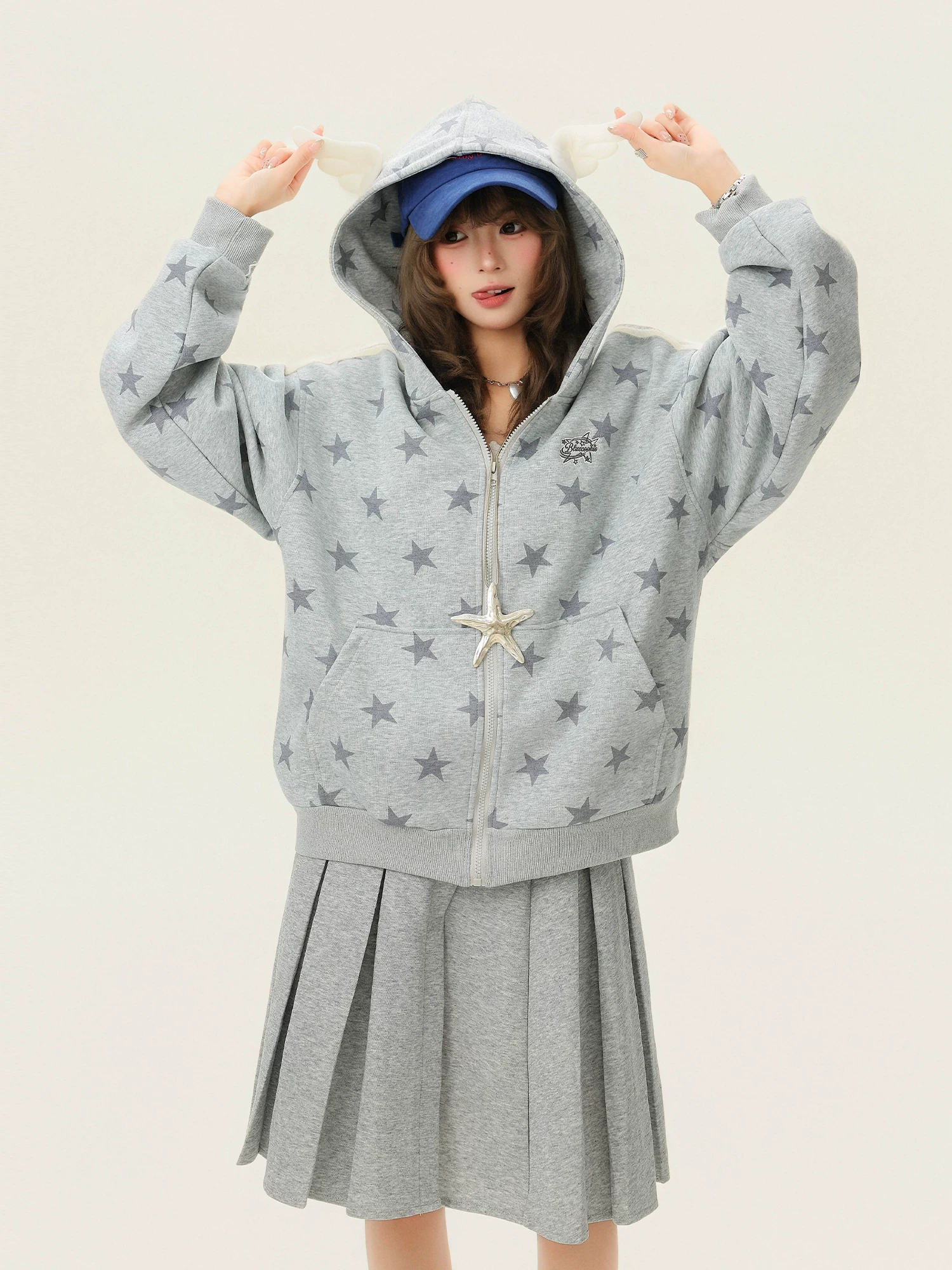 Bulu Biscuit Sweet Cool Style Star Print Áo len cardigan có mũ trùm đầu dành cho nữ Mùa xuân 2026 Áo khoác thường ngày đa năng rộng rãi