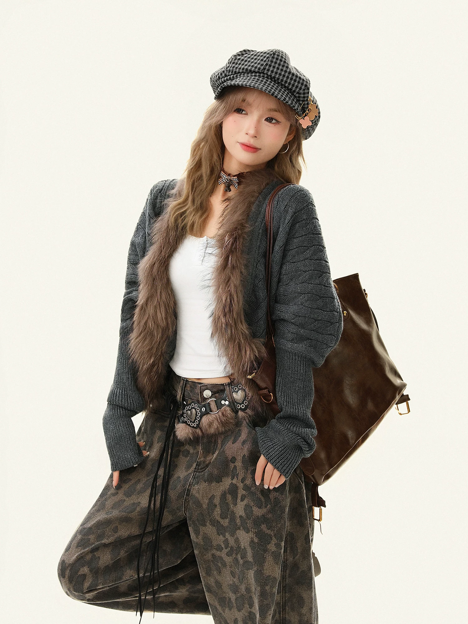 Áo len cardigan cổ lông Bulu Biscuit American Retro dành cho nữ, dáng rộng, đa năng, giản dị, áo khoác dệt kim sành điệu cho mùa thu đông.