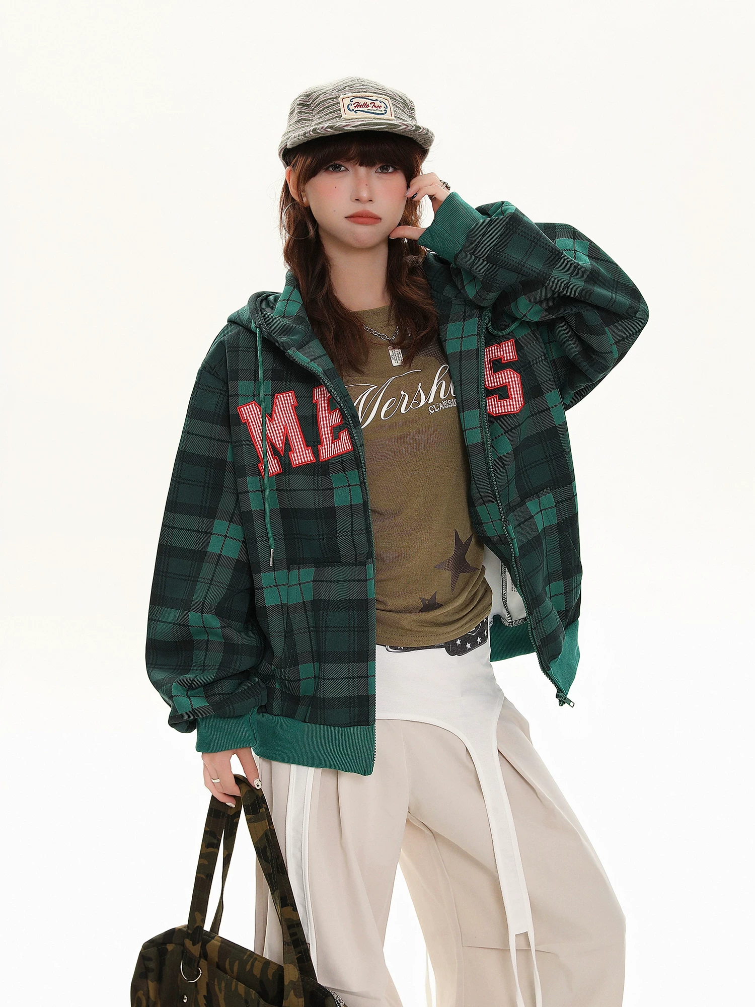 Bulu Biscuit American Retro Kẻ sọc có mũ trùm đầu dài tay Áo len cardigan dành cho nữ 2025 Mùa thu dáng rộng Áo khoác đa năng thông thường.