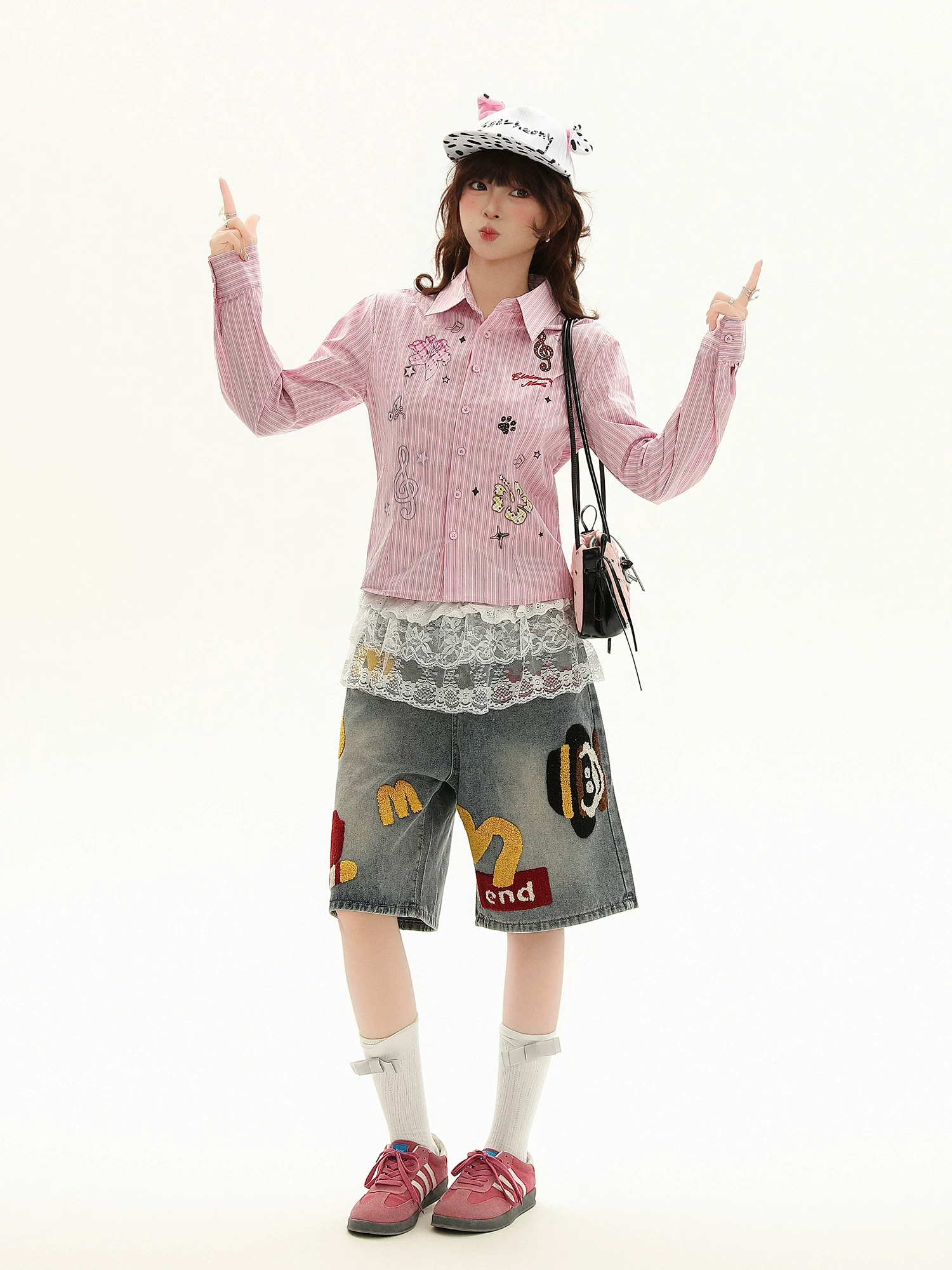 Bulu Biscuit American Retro Fun Khăn thêu quần short denim dành cho nữ, thiết kế mùa hè Quần ống rộng năm điểm.
