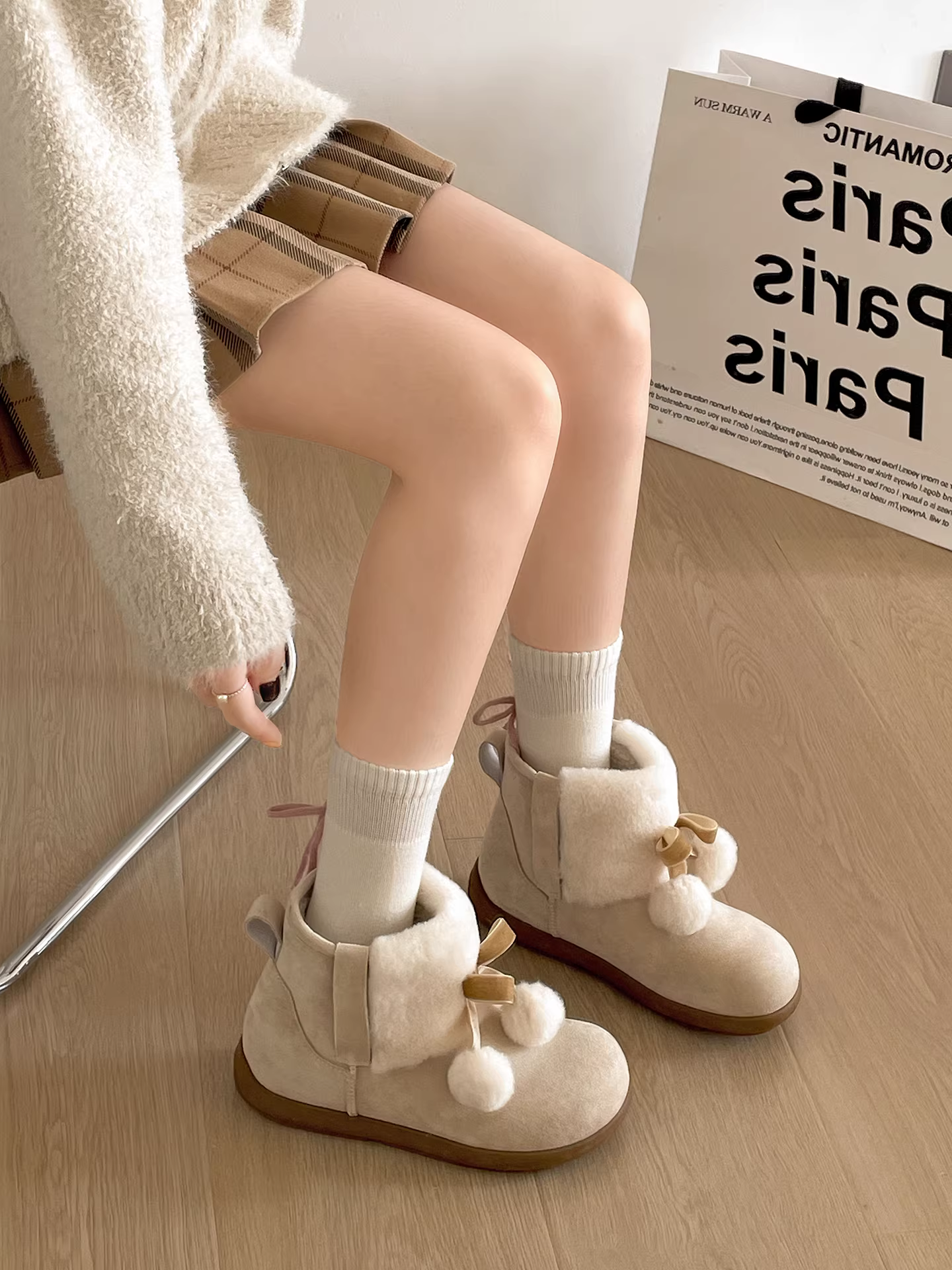 Giày bốt tuyết đế dày lót lông cừu kiểu cổ điển dành cho nữ 2025, giày mùa đông ấm áp bằng lông thú, kiểu Birkenstock, chất liệu cotton.