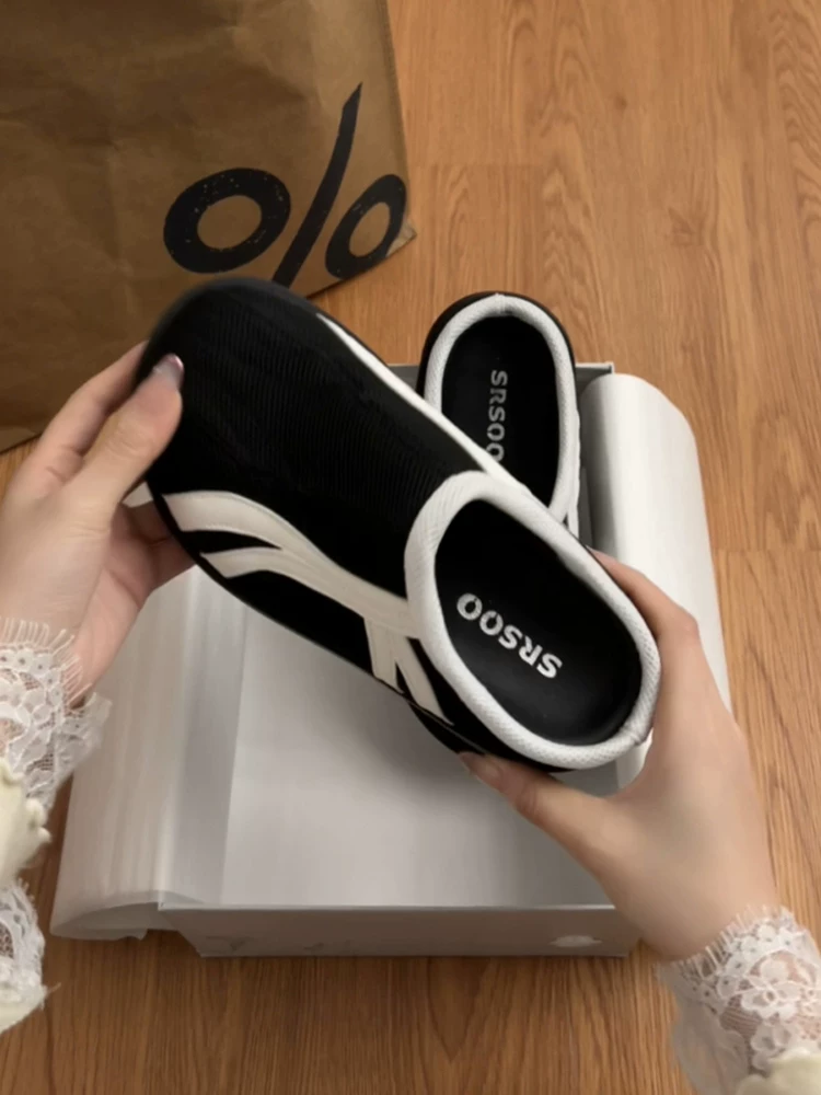 Dép nữ cao cấp đế dày chống trơn, mũi kín, màu đen, đi ngoài trời mùa hè, mẫu mới 2025, đa năng, tăng chiều cao.