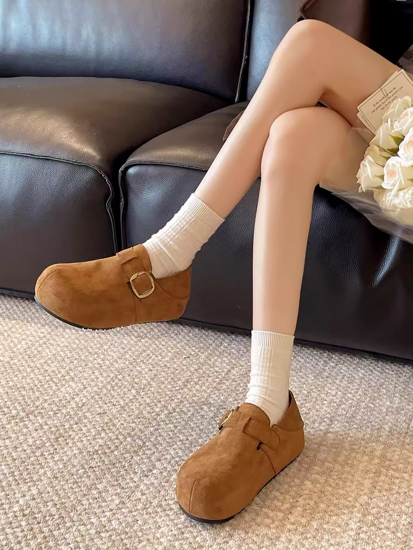 Giày nữ đế dày kiểu Birkenstock, phong cách retro, mẫu thu đông 2025 mới, đa năng phối chân váy, giày đơn.