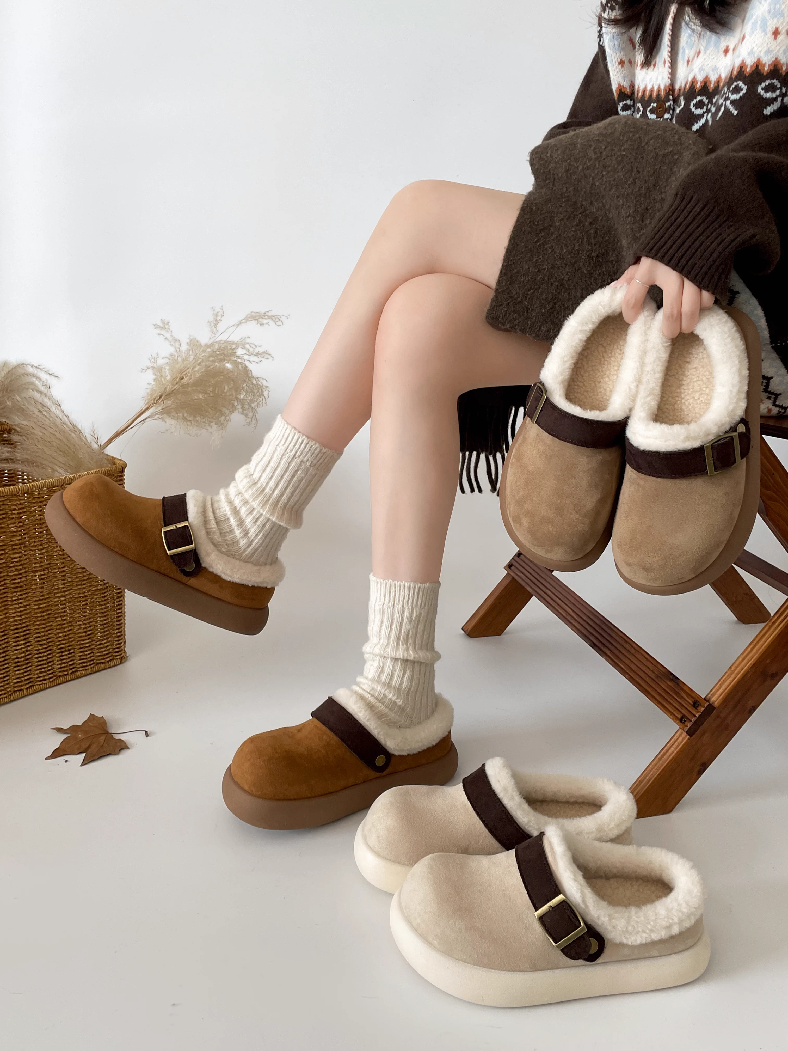 Giày Birkenstock đế dày tăng chiều cao kiểu cổ điển Nam Trung Quốc có lót lông cừu dành cho nữ 2025 Giày cotton dày dặn ấm áp mùa đông mới.