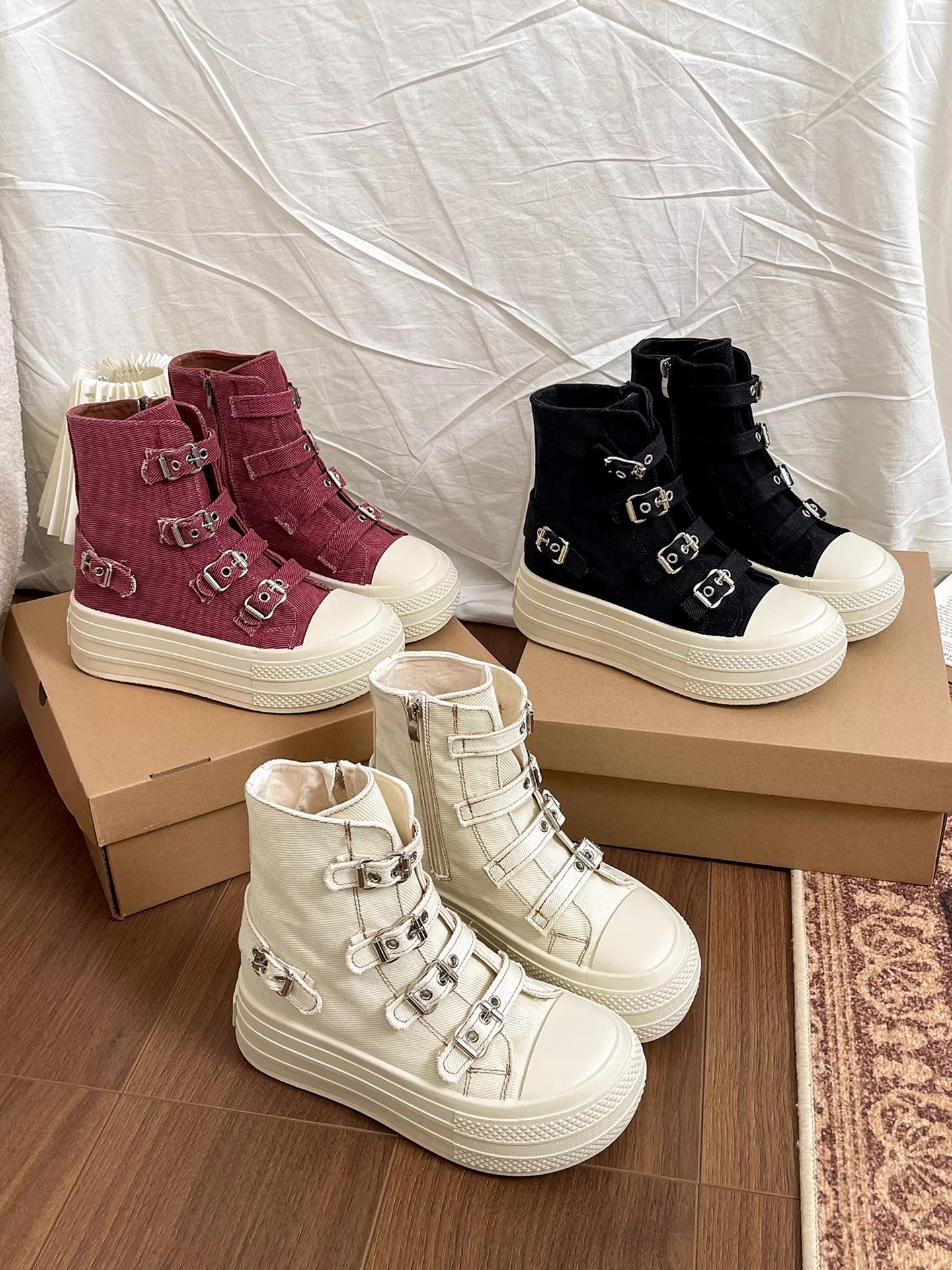 Giày vải cao cổ đế dày phong cách retro đen thời thượng dành cho nữ, mẫu mới mùa đông 2025, tăng chiều cao, đa năng, phong cách thường ngày