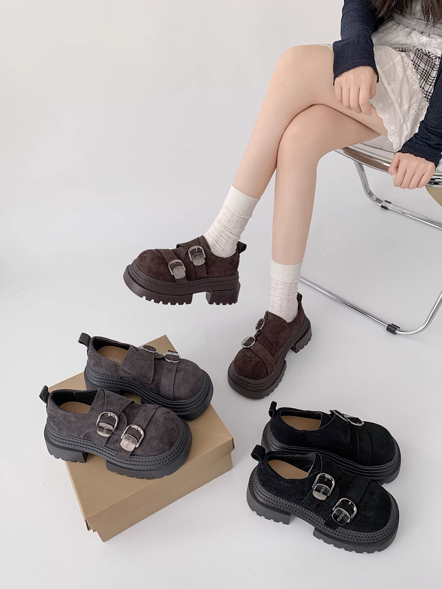 Giày da nữ đế dày kiểu Anh cổ điển, mũi tròn, gót vuông, tăng chiều cao, đa năng, mùa thu mới 2025