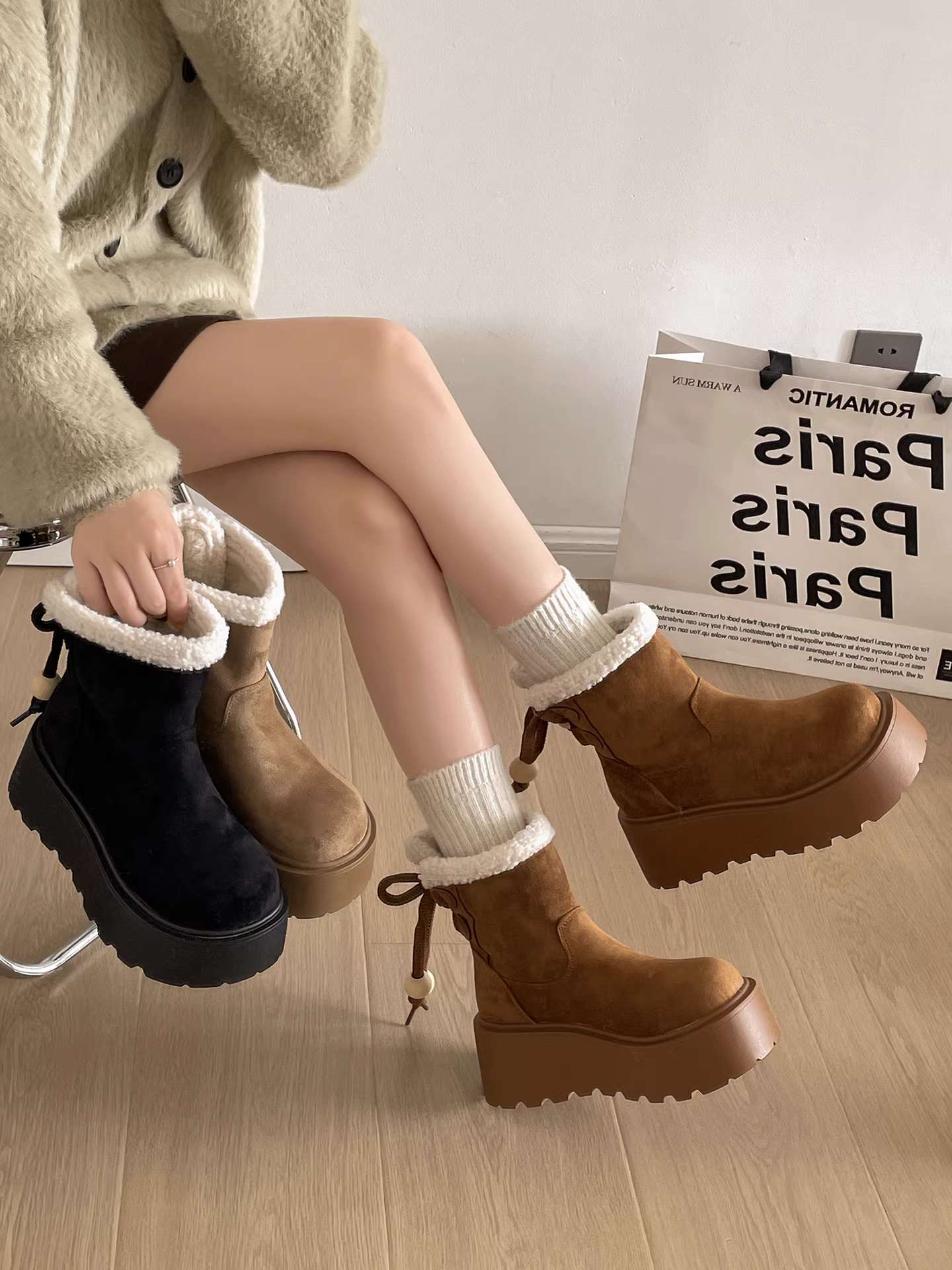 Giày bốt tuyết đế dày chống trơn kiểu cổ điển dành cho nữ 2025, áo khoác ngoài mùa đông mới, tăng chiều cao, lót lông cừu ấm áp, dày dặn, kiểu Birkenstock, chất liệu cotton