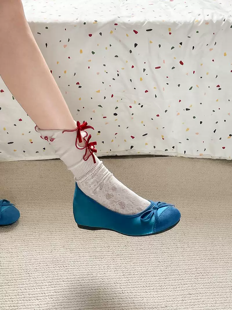 Giày bệt kiểu Pháp nâng chiều cao giấu kín dành cho nữ, kiểu mới mùa thu 2025, phù hợp với chân váy, mũi tròn, đế mềm, kiểu Mary Jane.