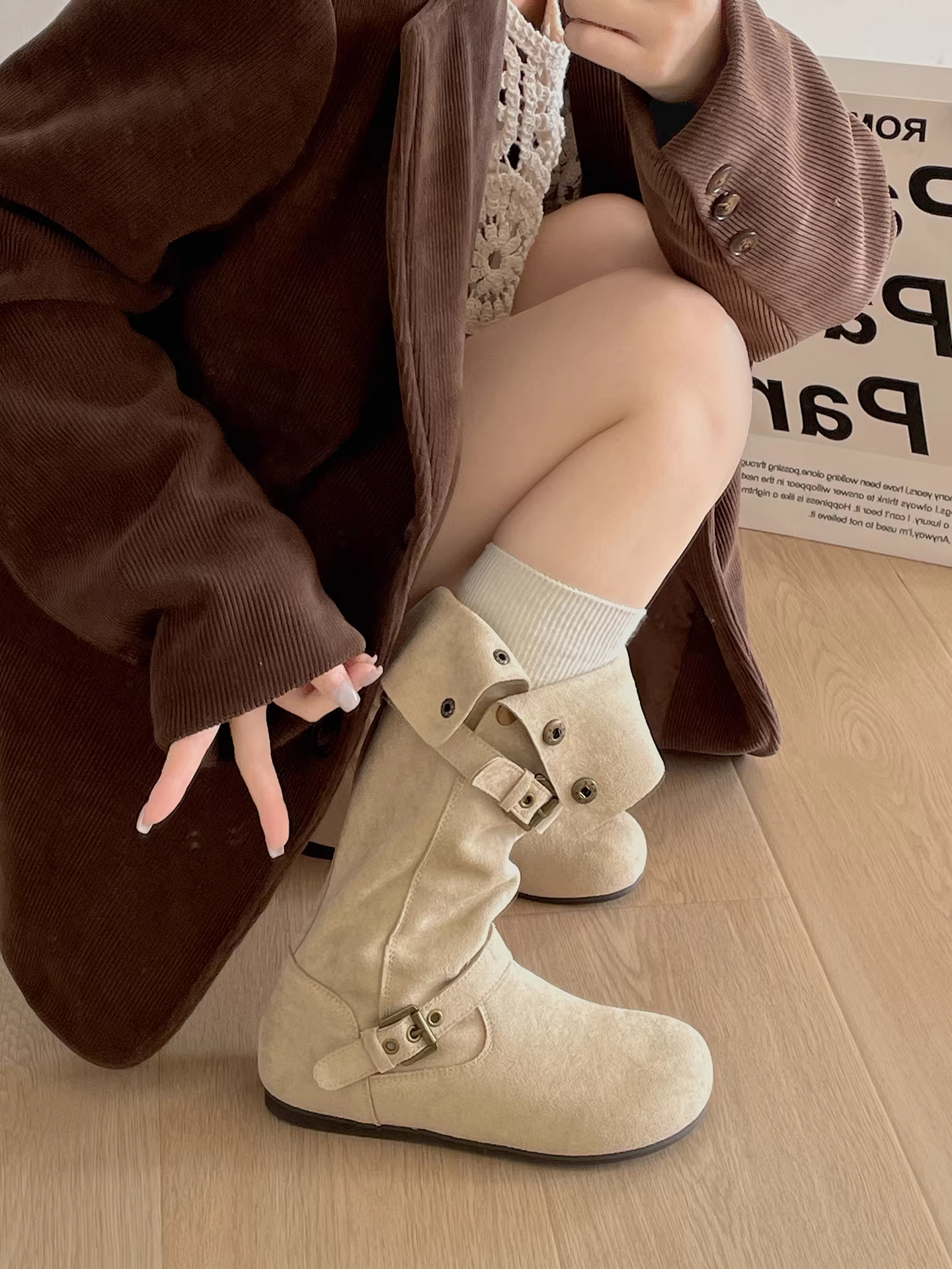 Giày bốt nữ đế dày kiểu Anh cổ điển, tăng chiều cao bên trong, mẫu mới thu đông 2025, kiểu dáng thon gọn và đa năng, kiểu Birkenstock