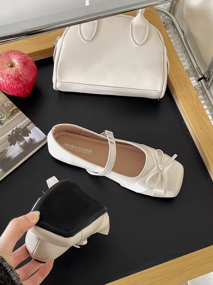 Giày bệt mũi vuông kiểu ballet màu bạc dành cho nữ, mẫu mới thu đông 2025, kiểu Mary Jane cổ điển, phối cùng chân váy