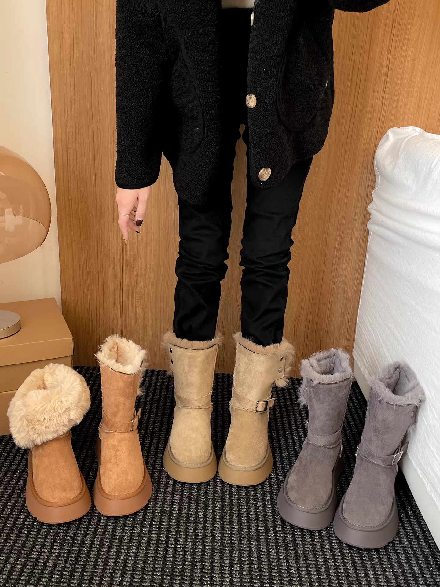 Giày bốt tuyết đế dày lót lông cừu kiểu cổ điển dành cho nữ mùa đông 2025 mới, giữ ấm, chất liệu cotton Đông Bắc