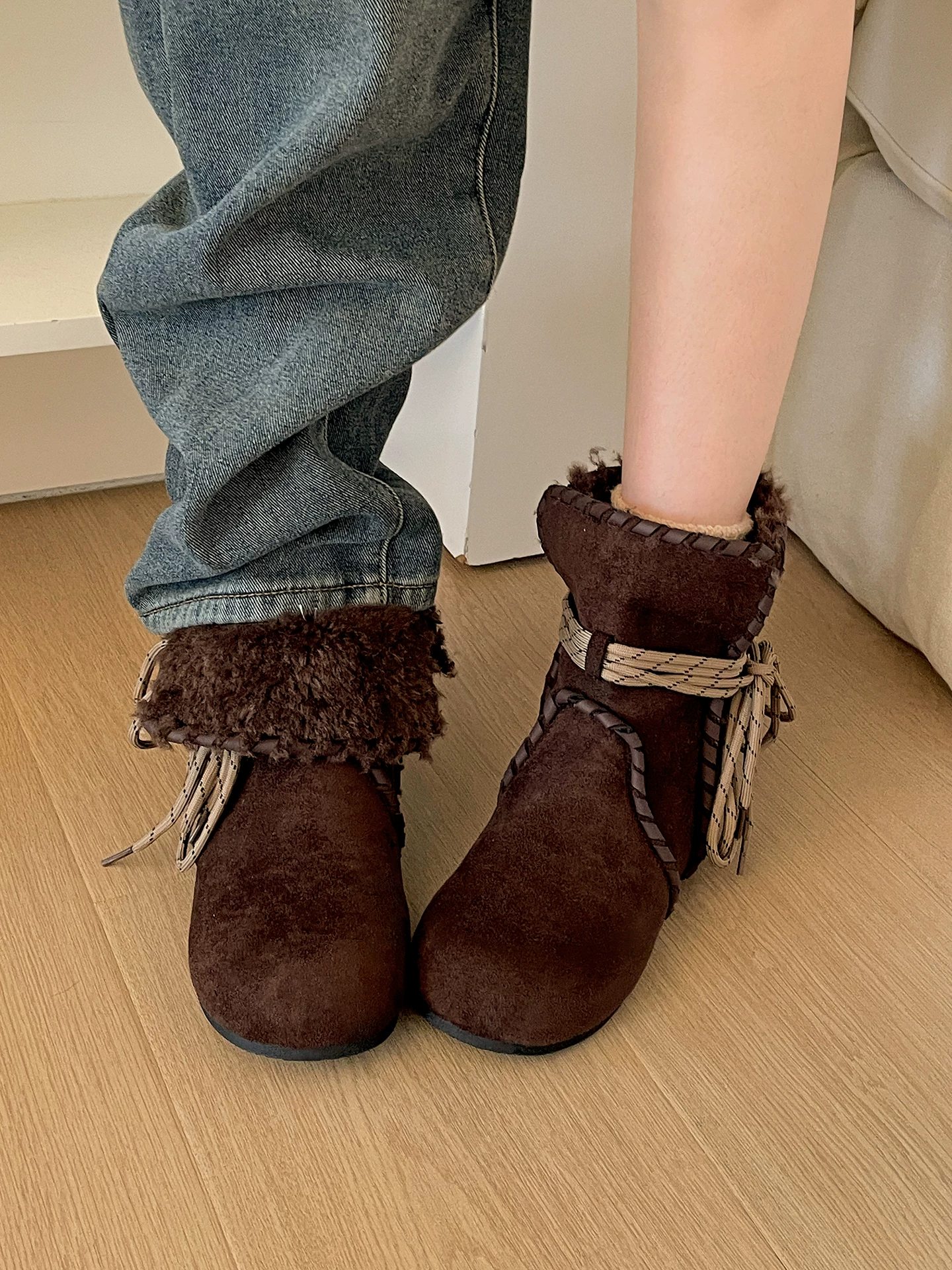 Giày bốt nữ mùa đông 2025 kiểu Birkenstock, lót lông cừu, đế dày chống trơn, giữ ấm, chất liệu cotton dày dặn, màu kaki, dành cho hoạt động ngoài trời