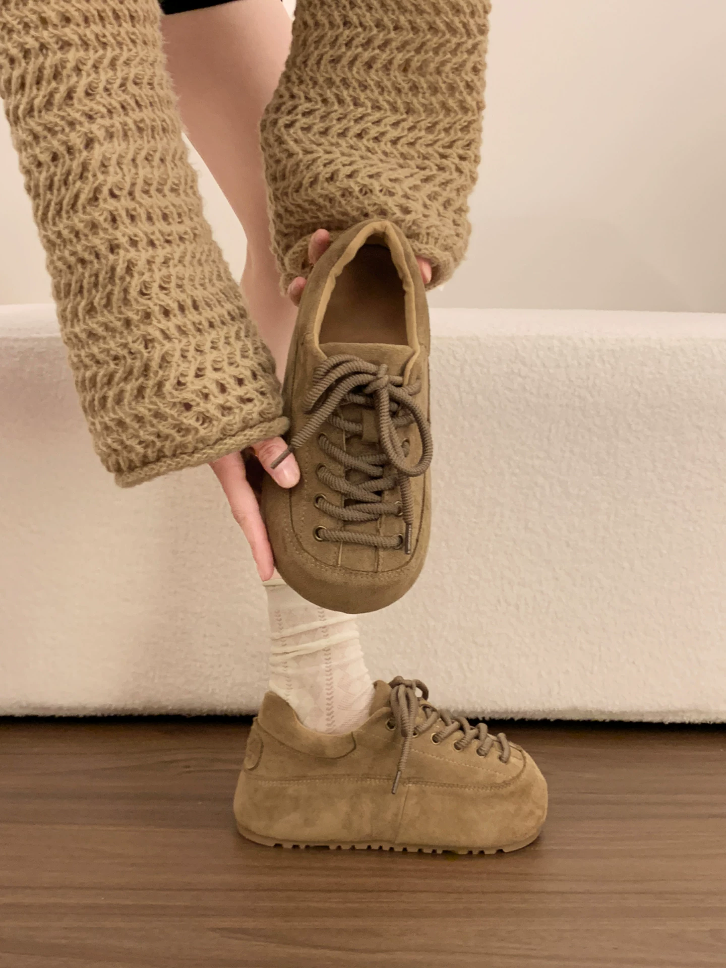 Giày cotton đế dày lót lông cừu ấm áp dành cho nữ, áo khoác ngoài mùa đông, giày Birkenstock đa năng chống trơn trượt mới năm 2025