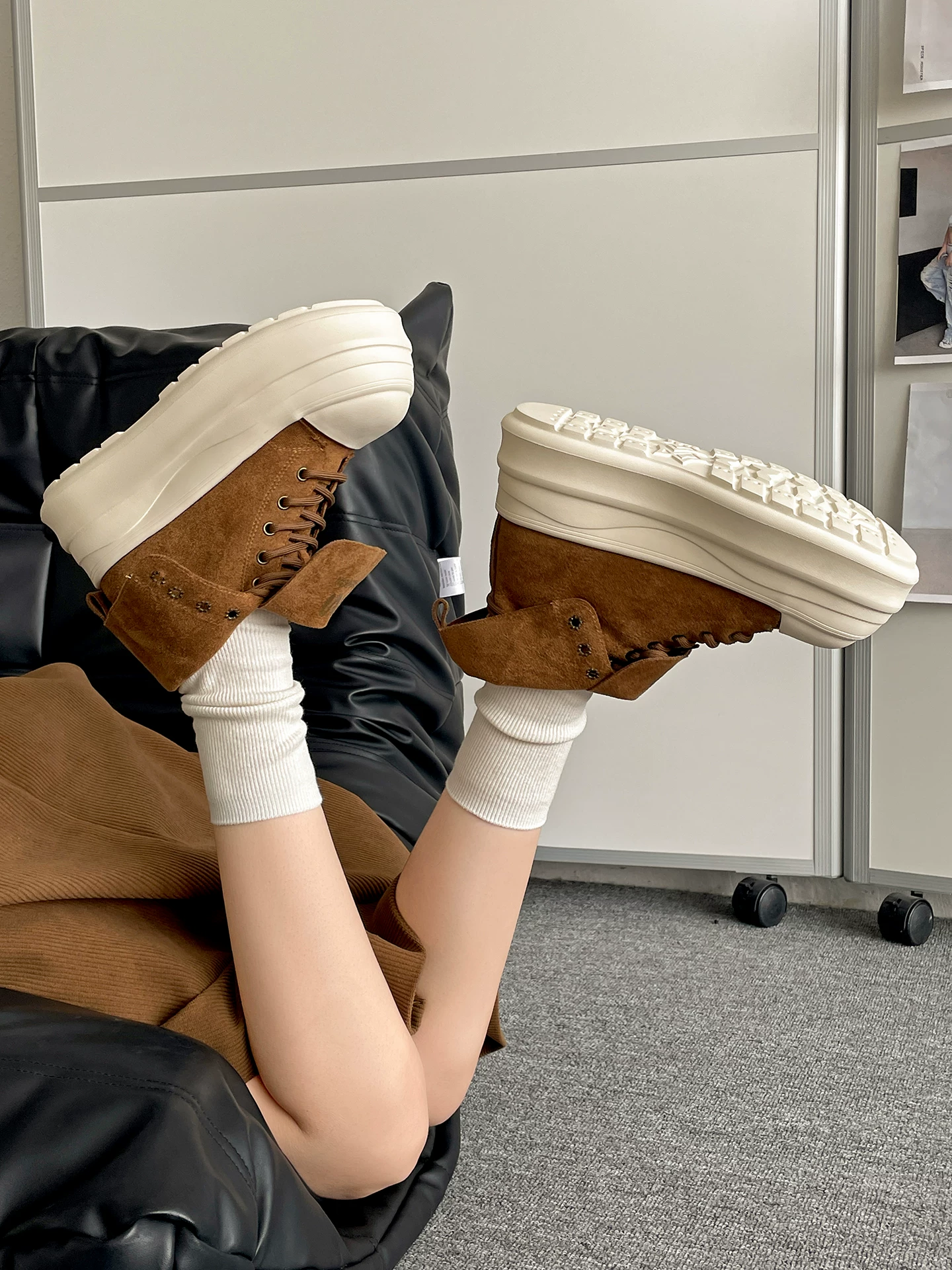 Giày vải cao cổ đế dày phong cách retro Nam Trung Quốc dành cho nữ 2025, mẫu mới mùa thu, đa năng, tăng chiều cao, kiểu dáng năng động