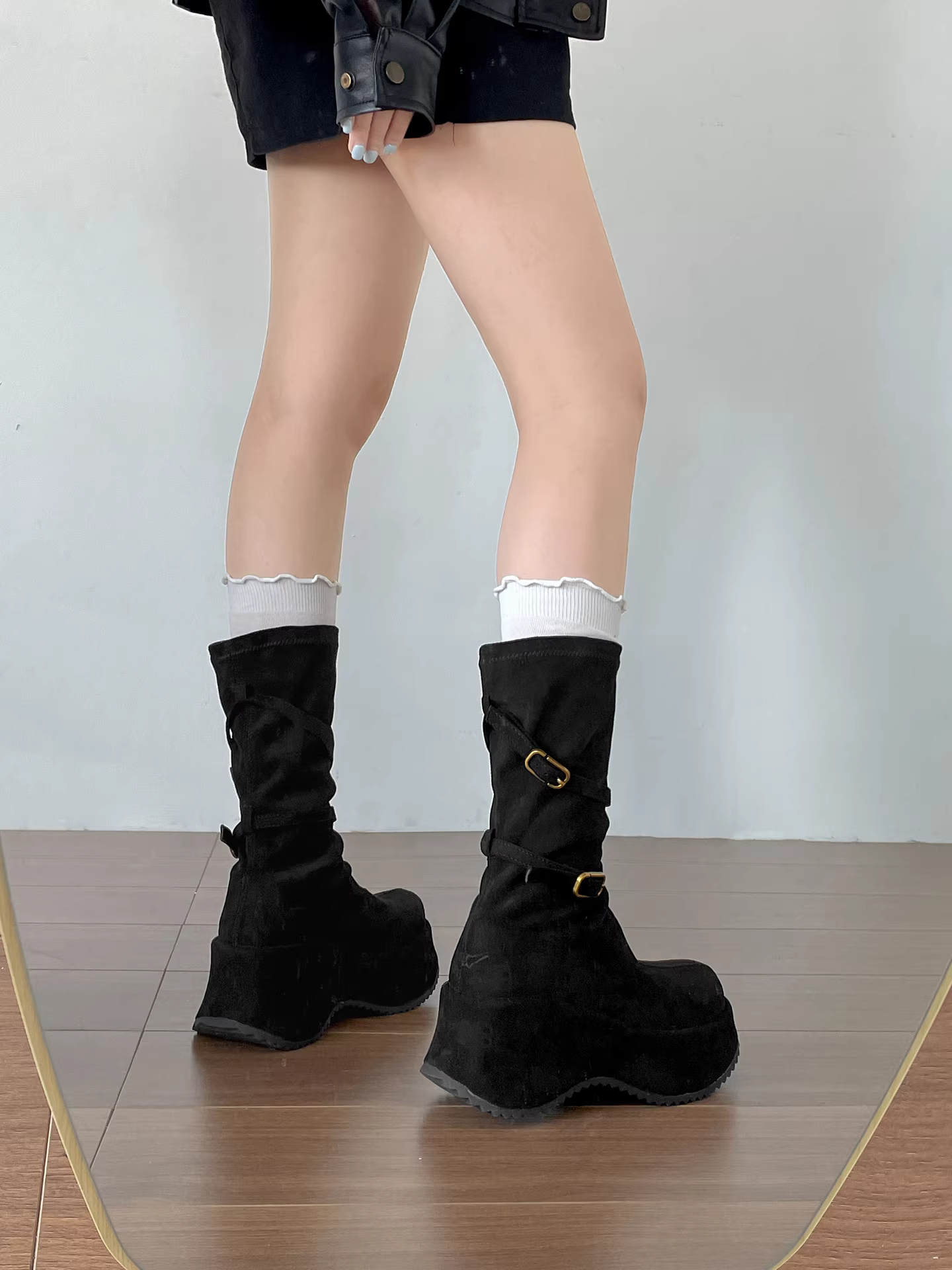 Giày bốt đế dày đa năng Nan Zai Nan Mei dành cho nữ 2025, mẫu mới thu đông, tăng chiều cao, kiểu dáng ôm sát, dành cho người nhỏ nhắn