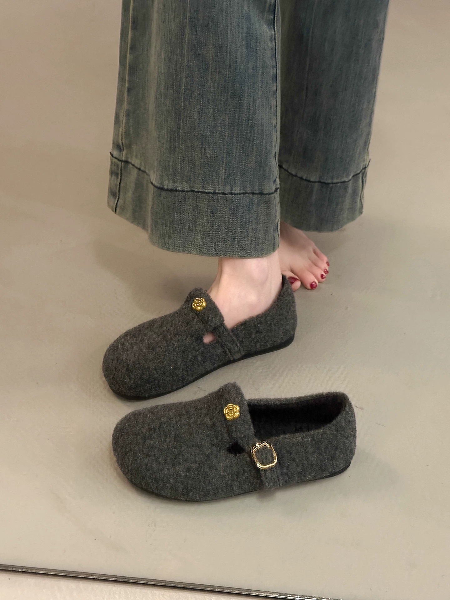 Giày Birkenstock đế dày kiểu Pháp màu xám cổ điển Nanzai dành cho nữ 2025, mới, mùa đông ấm áp, lót lông cừu, đi ngoài trời.