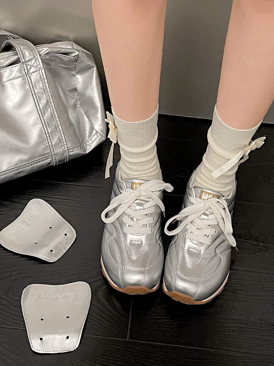 Giày thể thao Đức đế dày đa năng kiểu retro dành cho nữ, giày thể thao trắng mùa thu mới 2025, giày thể thao tăng chiều cao, giày thể thao kiểu Forrest Gump