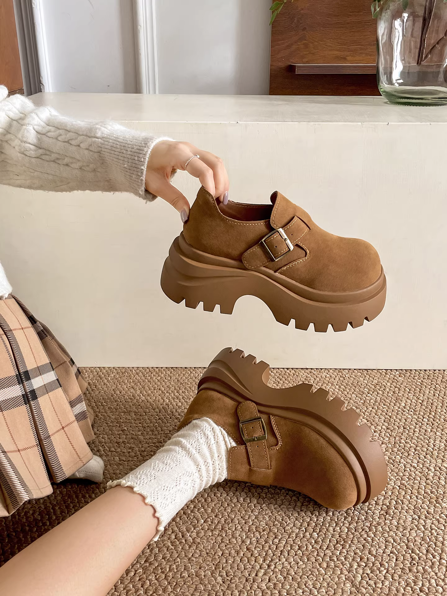 Giày Birkenstock đế dày cổ điển dành cho nữ, kiểu thu đông 2025 mới, đa năng phối chân váy, giày lười tăng chiều cao.