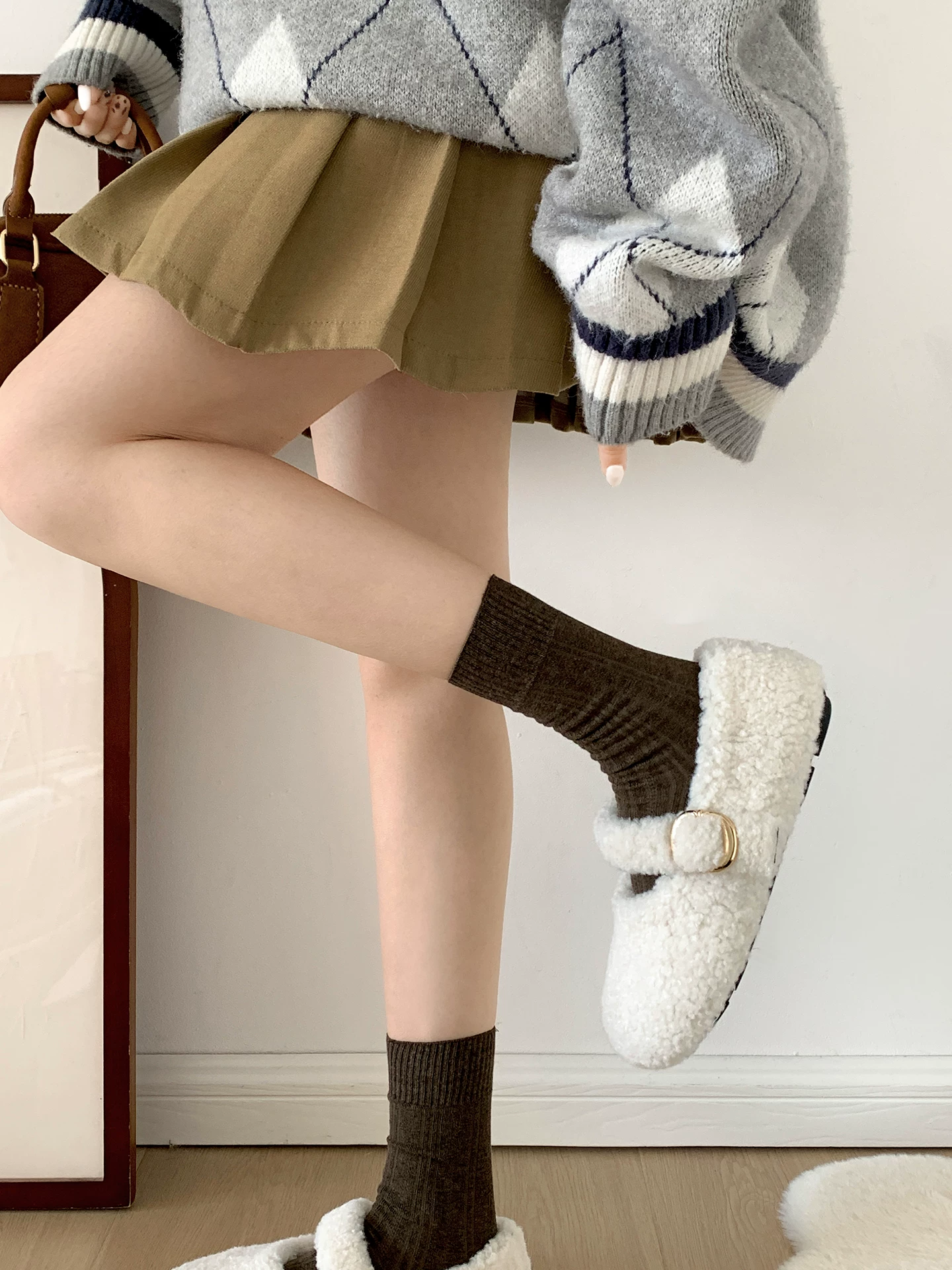 Giày nữ Nanzai Southern Black Retro đế dày lót lông mềm mùa đông 2025 mới giữ ấm chống trơn, thích hợp đi ngoài trời