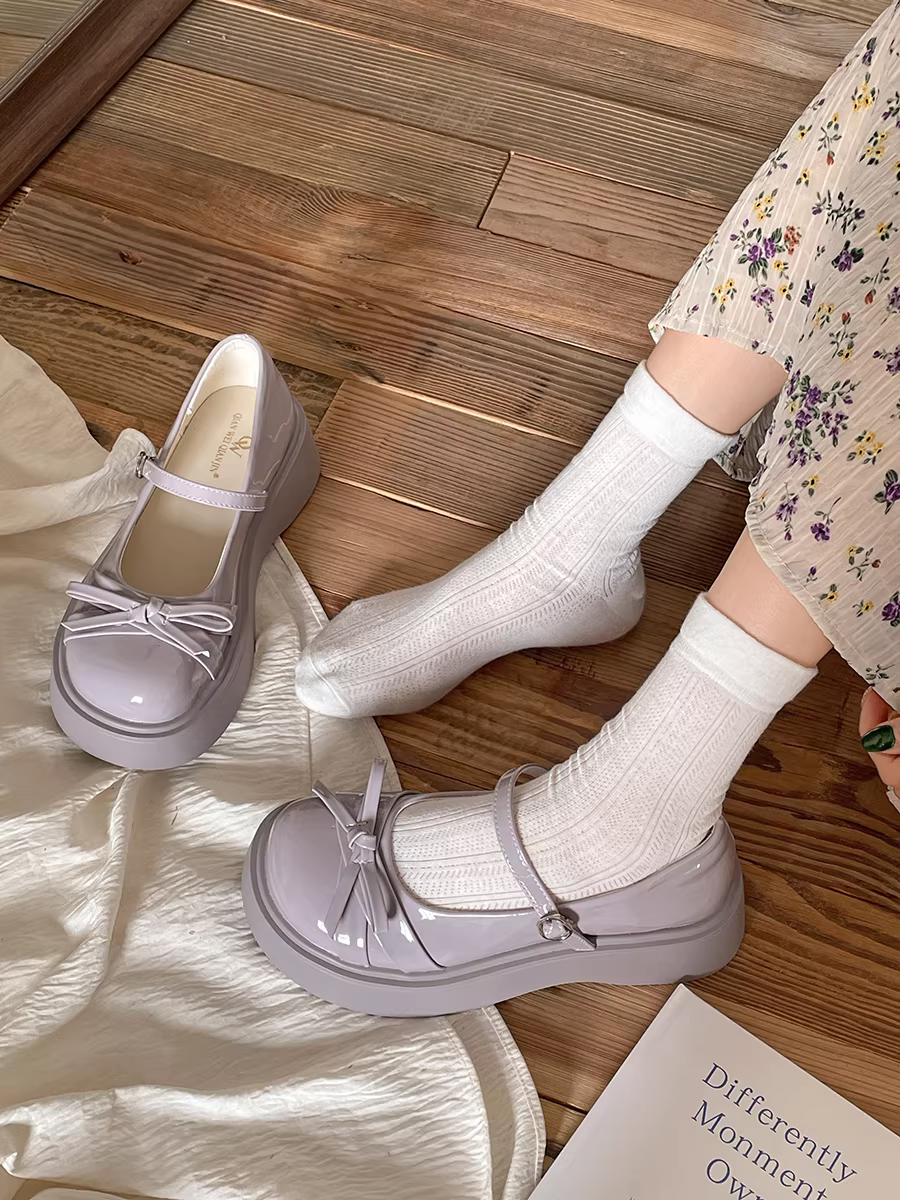 Giày da nữ đế dày mũi tròn kiểu retro, phong cách mùa thu mới 2025, phối cùng chân váy, kiểu Mary Jane.