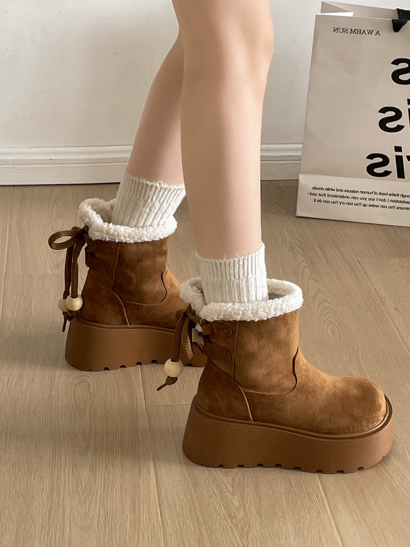 Giày bốt tuyết đế dày chống trơn kiểu cổ điển dành cho nữ 2025, áo khoác ngoài mùa đông mới, tăng chiều cao, lót lông cừu ấm áp, dày dặn, kiểu Birkenstock, chất liệu cotton