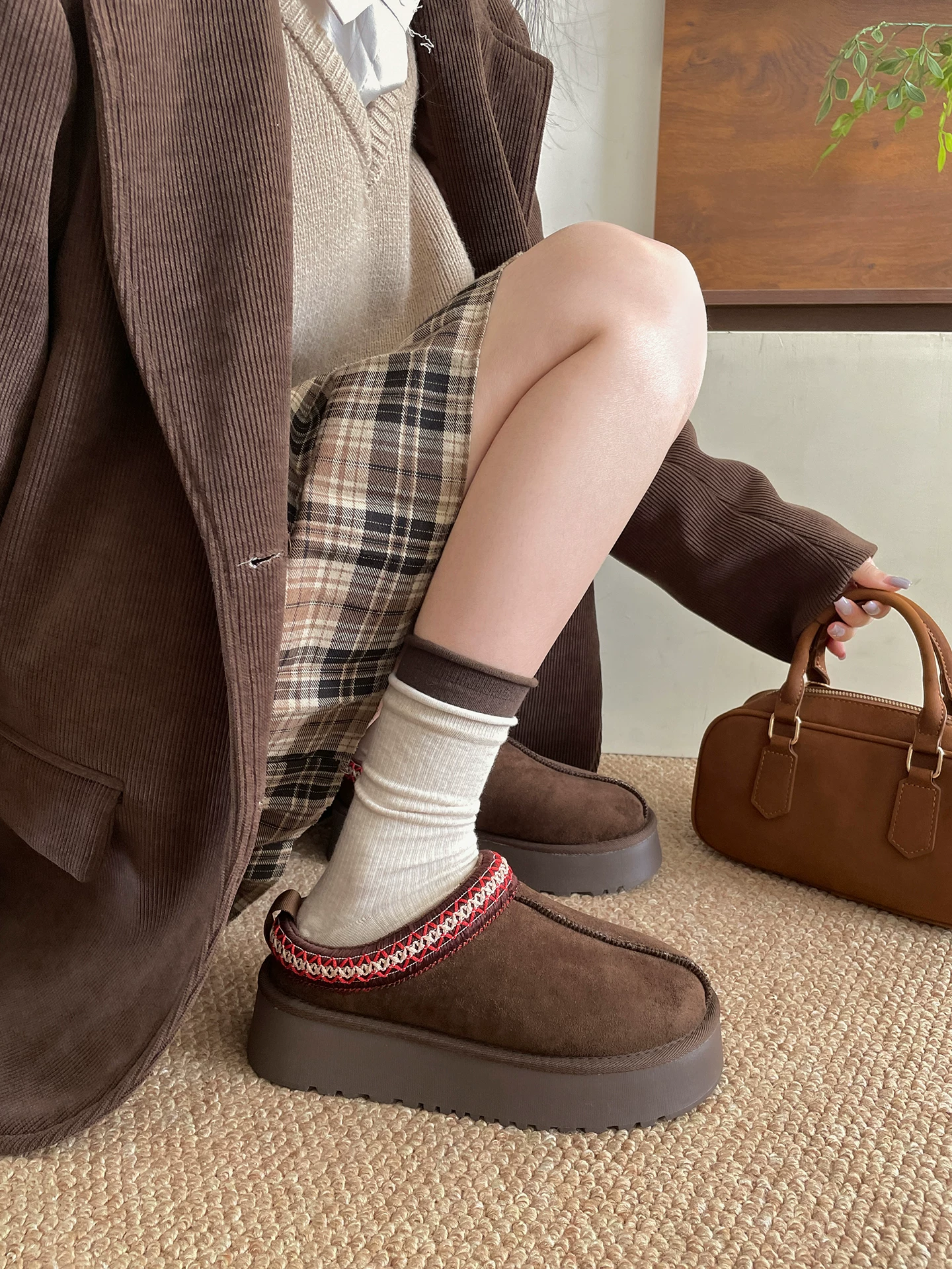 Dép nửa kín kiểu Birkenstock đế dày lót lông mềm mại Meilade dành cho nữ, mẫu mới thu đông 2025, dép bông ấm áp.