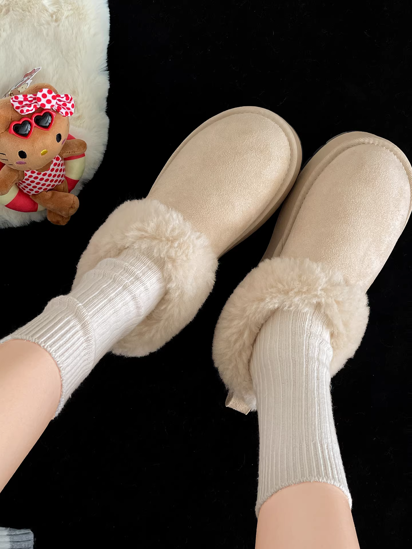 Dép nửa ống kiểu Birkenstock đế dày lót lông cừu dành cho nữ, mẫu mới thu đông 2025, giữ ấm khi đi ngoài trời, lót lông mềm mại