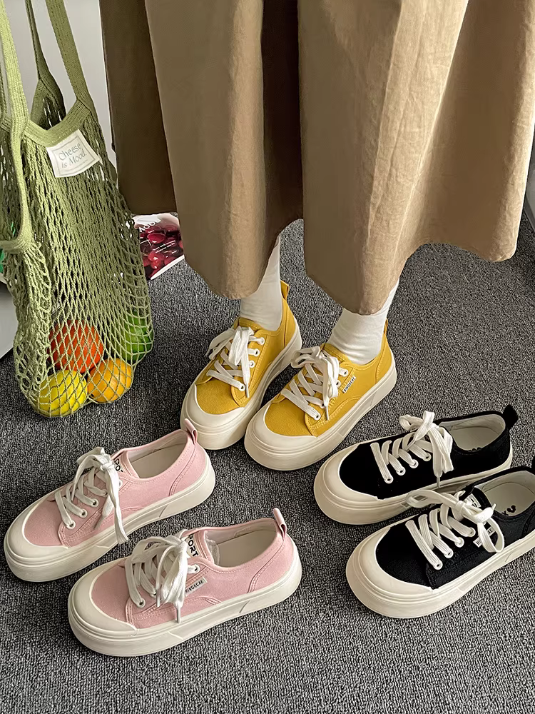 Giày vải đế dày cổ thấp phong cách retro đen Nanzai Nanfang dành cho nữ, mẫu mới thu đông 2025, giày đế mềm đi thường ngày