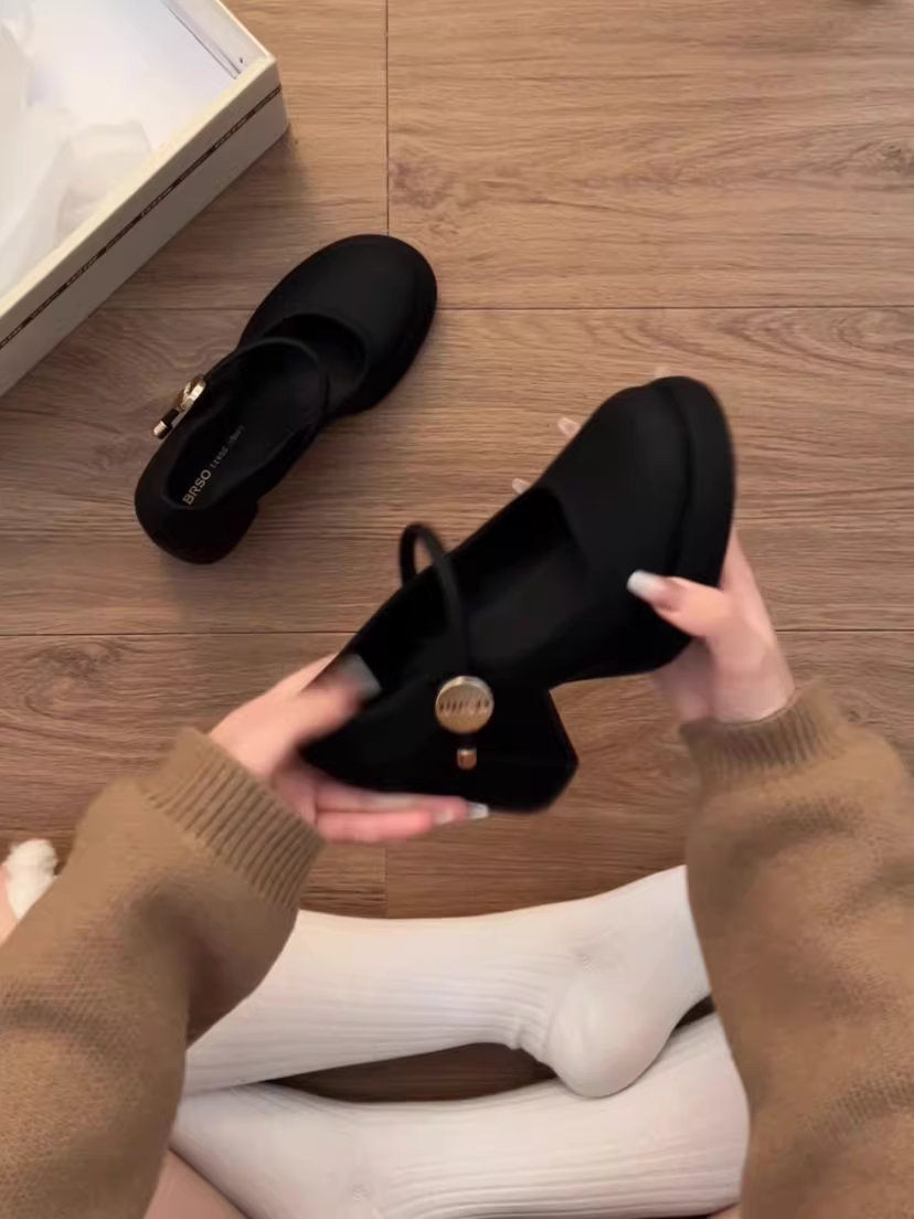 Giày cao gót chunky kiểu Pháp màu đen dành cho phụ nữ nhỏ nhắn, kiểu thu mới 2025, phối cùng chân váy, giày Mary Jane da nông.