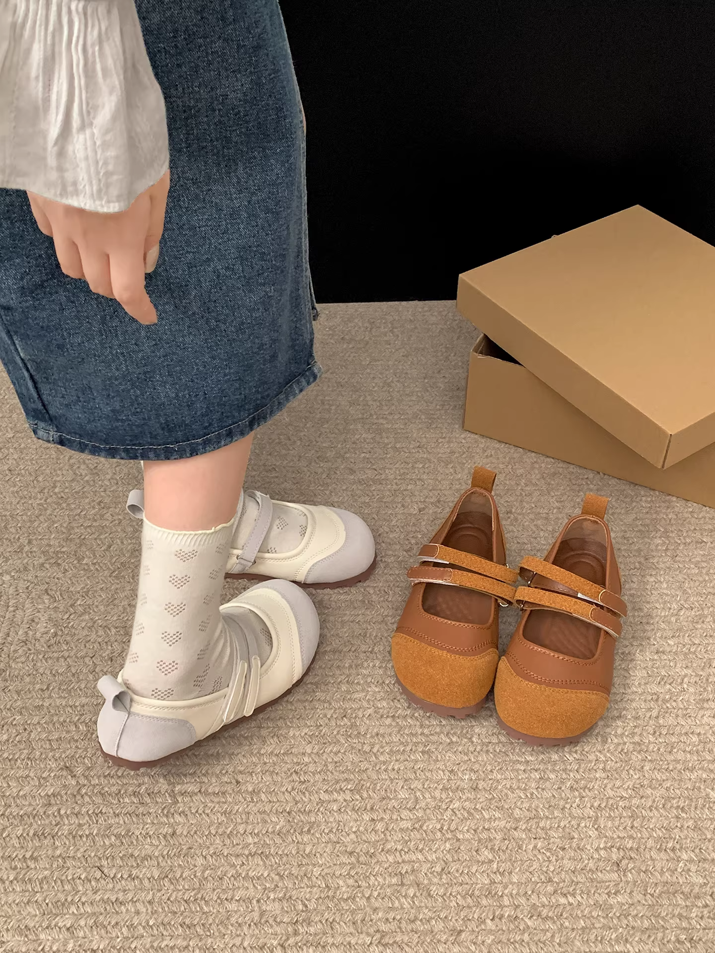 Giày bệt trắng cổ điển nữ, mẫu mới thu đông 2025, đa năng, tăng chiều cao, đế mềm kiểu Mary Jane.