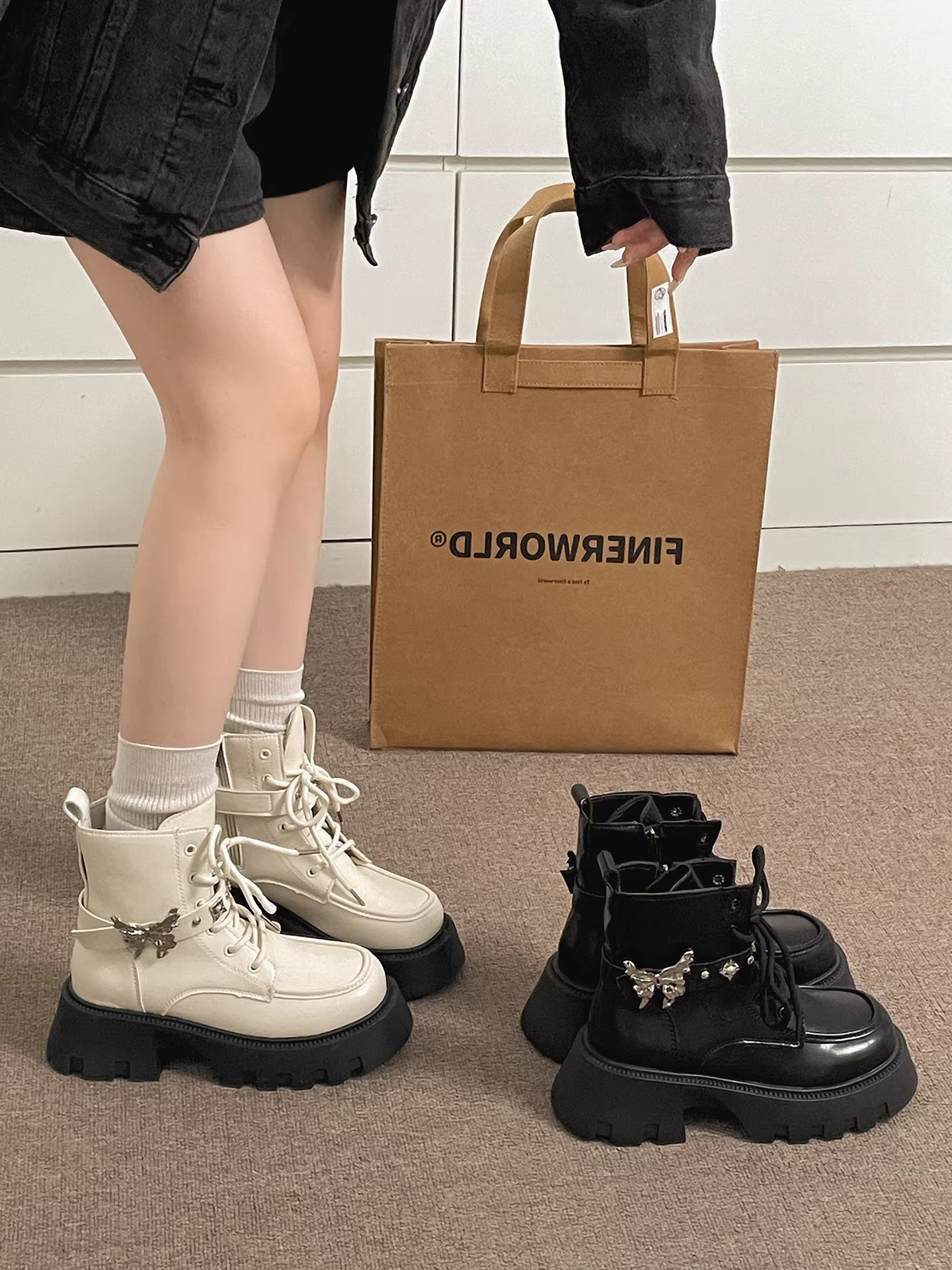 Giày bốt Martin đế dày đa năng kiểu Anh đen dành cho nữ nhỏ nhắn, mẫu mới thu đông 2025, đế mềm tăng chiều cao.