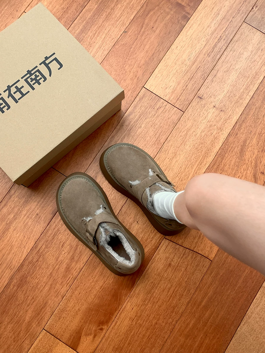 Giày bốt đi tuyết đế dày dành cho nữ của Nan Zai Nan, mẫu mùa đông mới 2025, giày kiểu Birkenstock lót lông cừu, giày cotton tăng chiều cao, chống trơn trượt.
