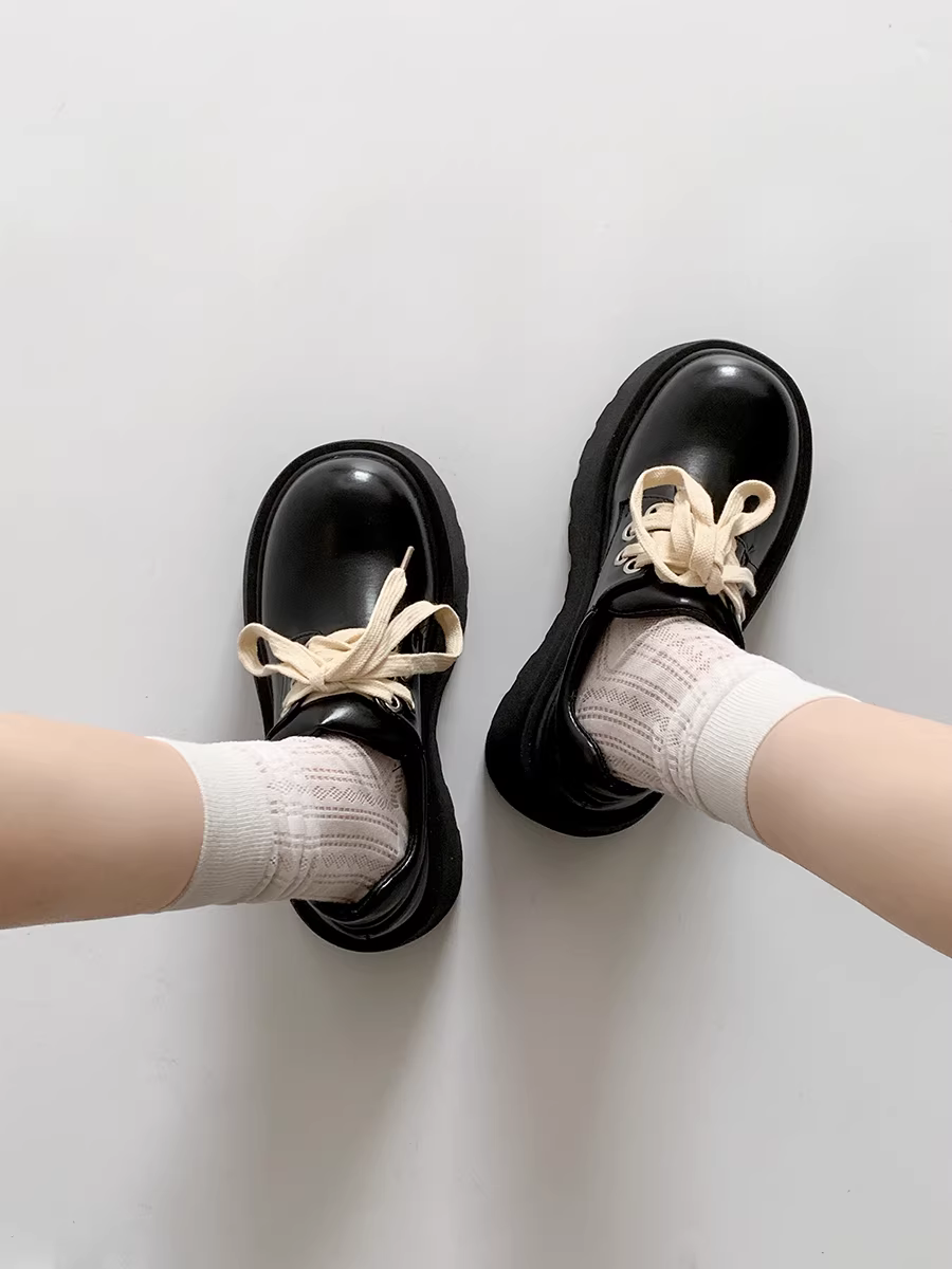 Giày da nữ đế dày kiểu Anh cổ điển màu đen, kiểu dáng mới mùa thu 2025, phối chân váy, đa năng, kiểu Mary Jane