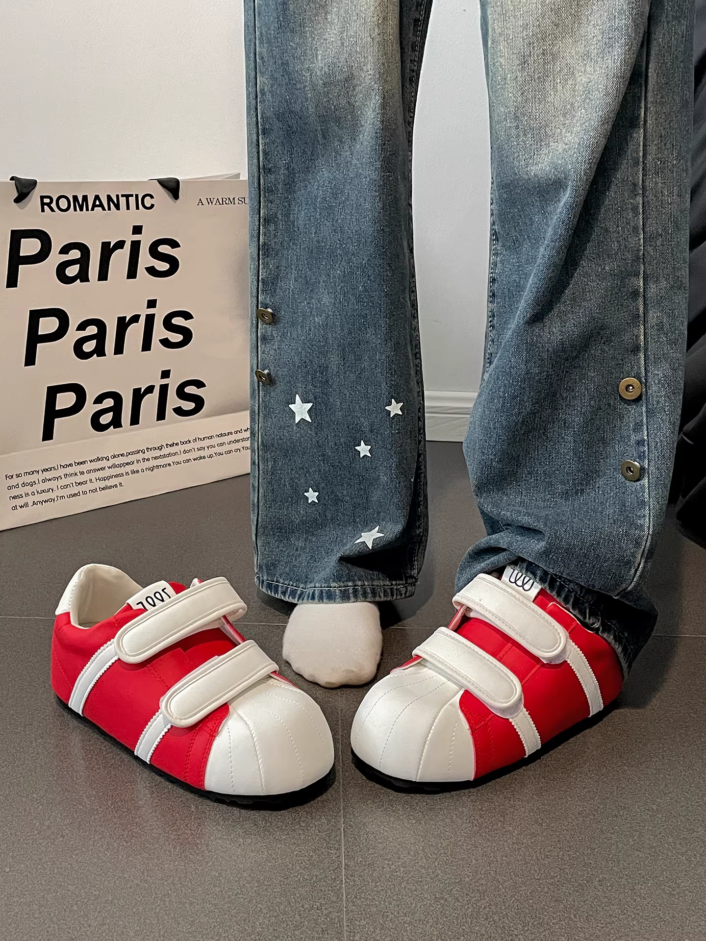 Giày tập Agande đế dày đa năng, kiểu retro màu đỏ, có khóa dán, dành cho nữ, mẫu mới thu đông 2025, nhẹ, chống trơn trượt