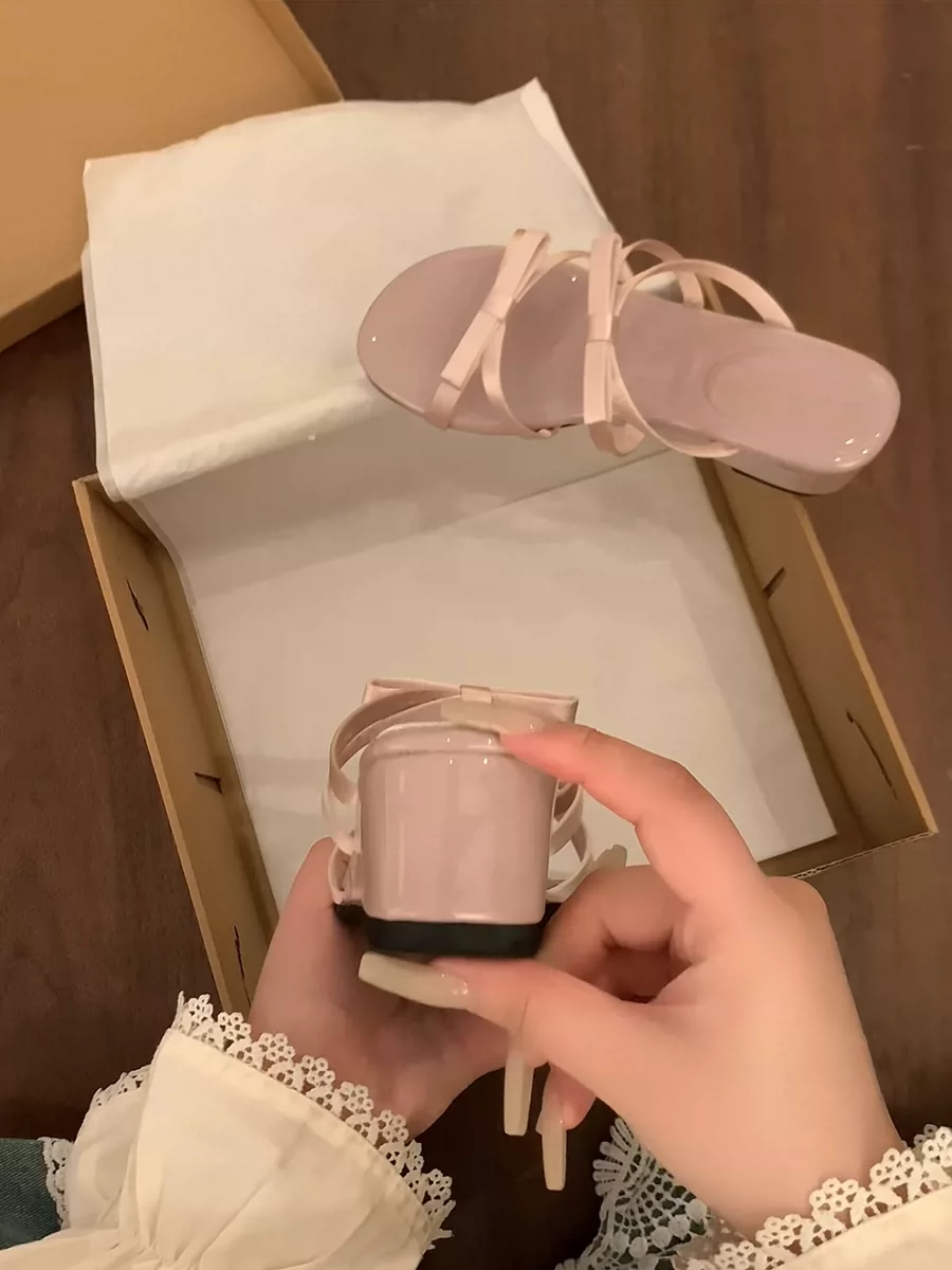 Nan Zai Nan Fang Dép đế dày cao cấp chống trượt dành cho nữ, dùng ngoài trời mùa hè, dép màu tím mới năm 2025.