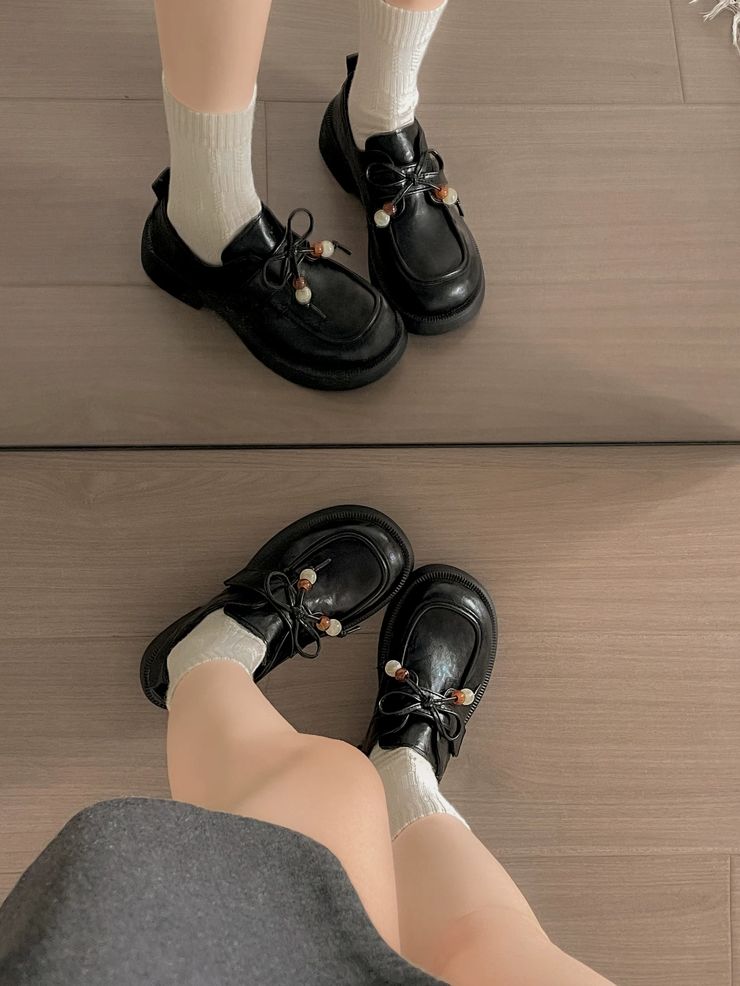 Giày da đế xuồng kiểu retro màu nâu cỡ nhỏ dành cho nữ, kiểu dáng xuân thu mới 2025, giày lười đa năng phối hợp tốt với chân váy.