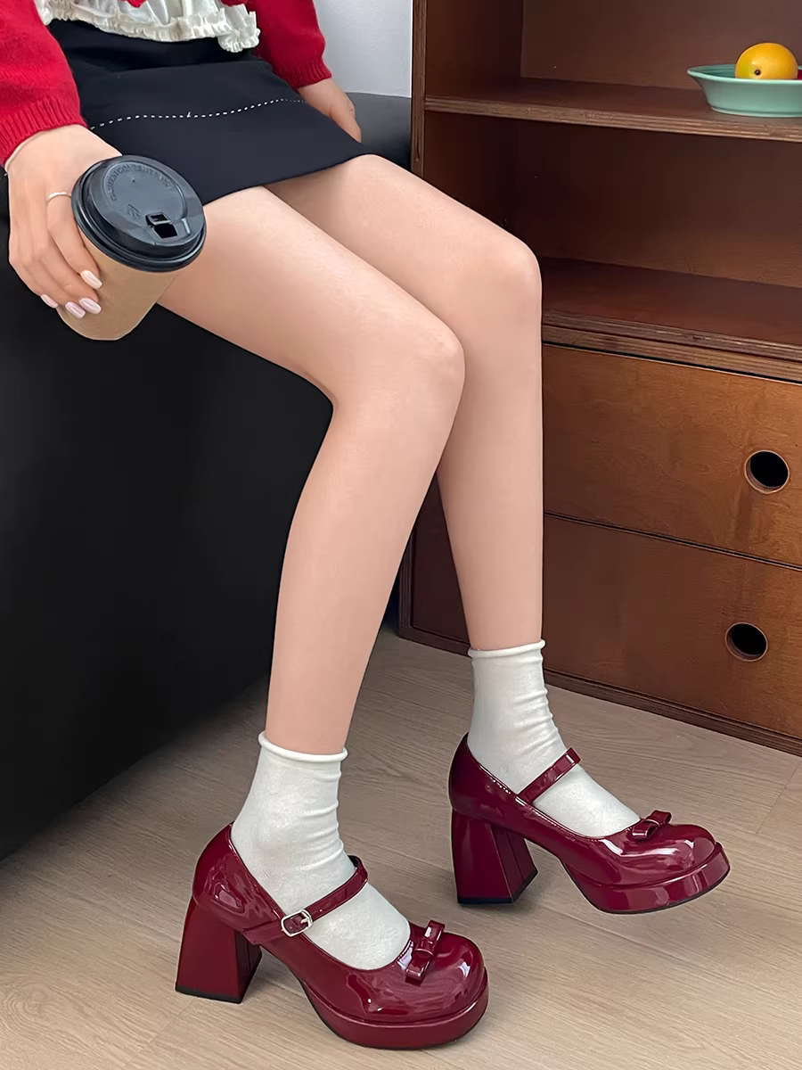 Giày da cao gót chunky kiểu Anh cổ điển màu đỏ dành cho nữ, mẫu mới thu 2025, đa năng, kiểu Mary Jane, phối được với chân váy