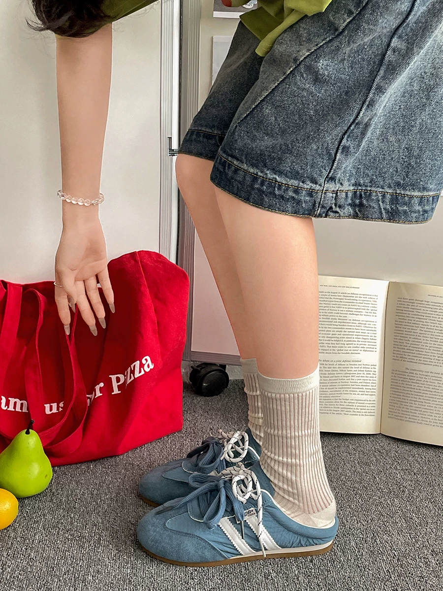 Dép nửa kín mũi kiểu Đức đế dày màu vàng cổ điển dành cho nữ, áo khoác ngoài mùa thu, dép thể thao đế mềm chống trơn trượt mới năm 2025